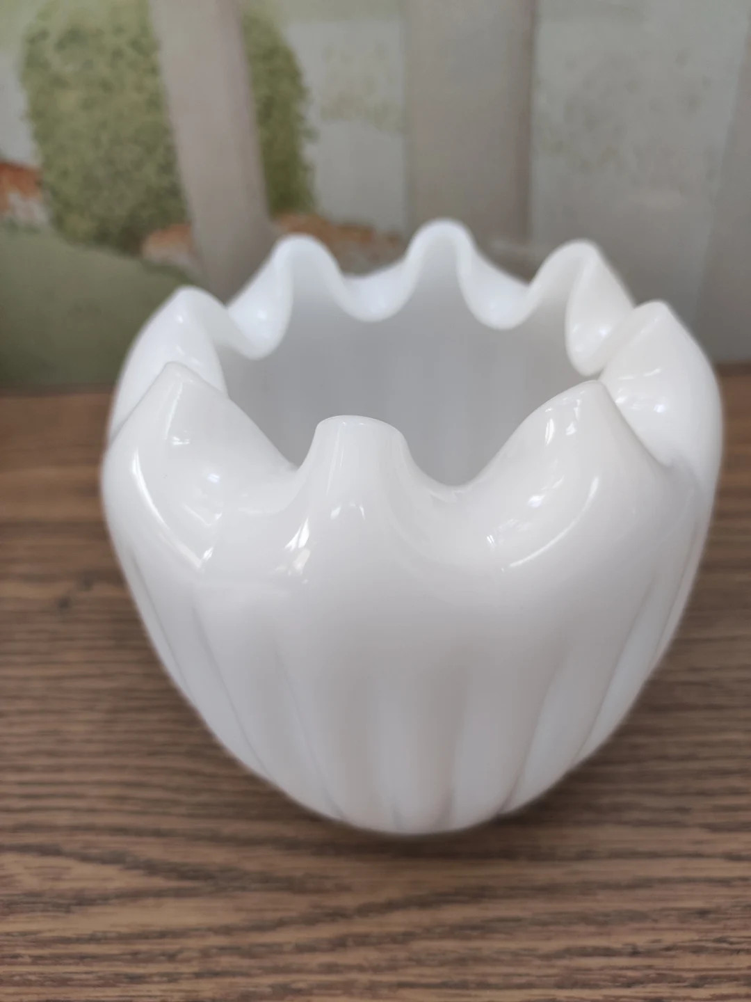 Vintage Midcentury White Milk Glass Ribbed Fluted Vase - Etsy | Etsy (US)