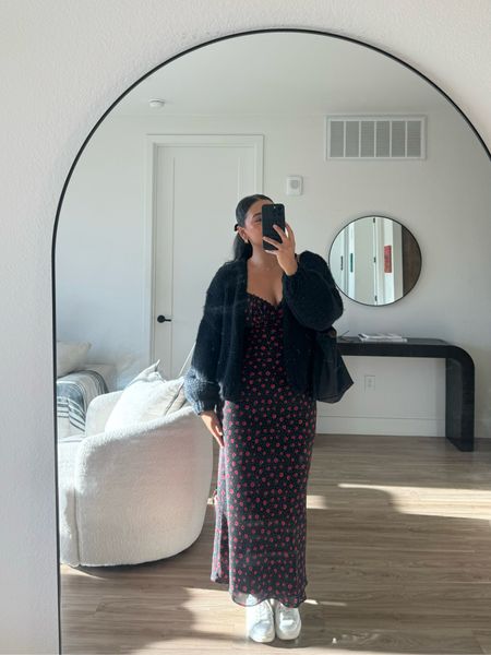 in office work fit🖤rewearing this dress all the time bcus it never fails me (runs true to size)