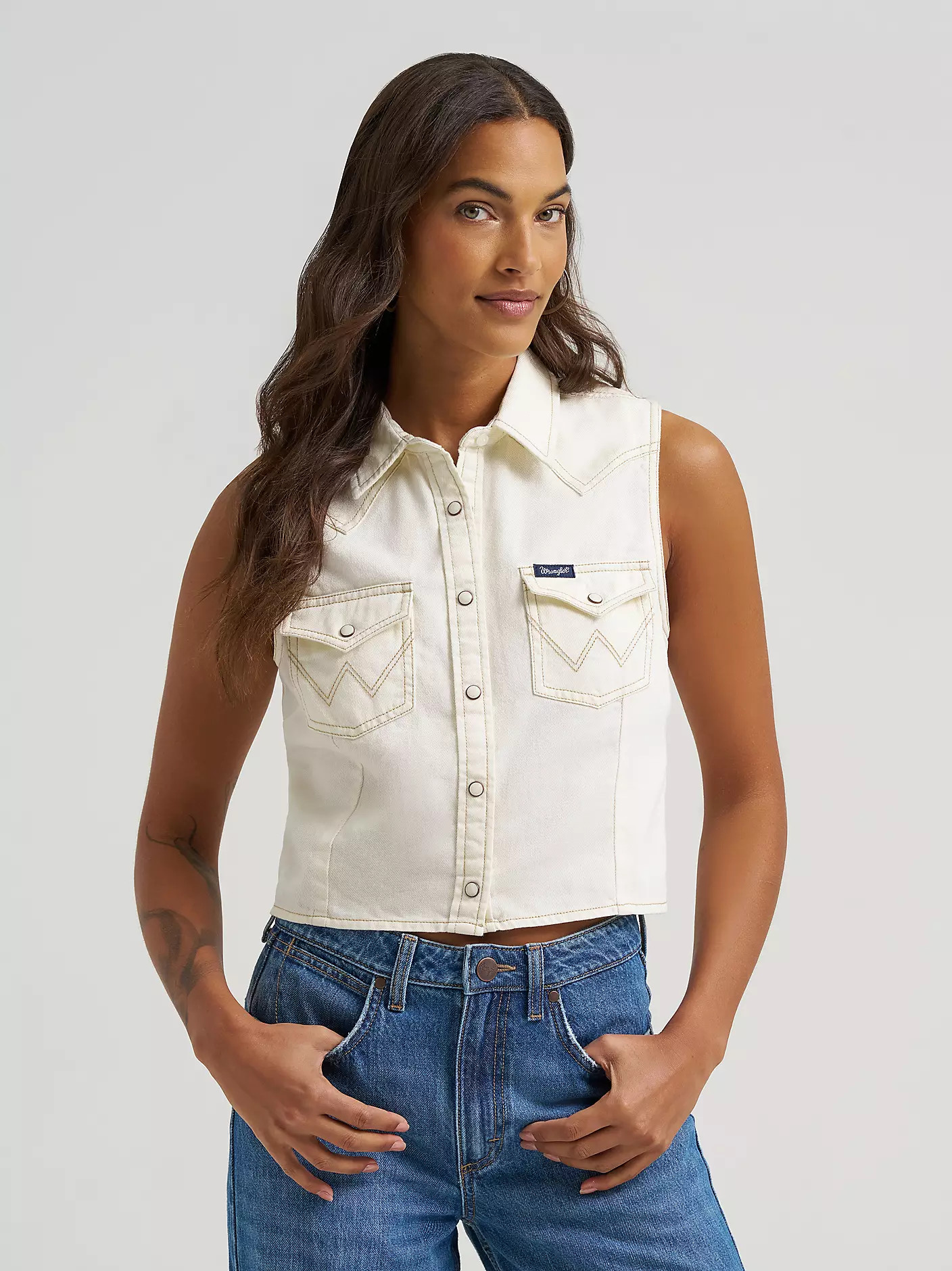 Women's Sleeveless Denim Snap Shirt | Wrangler