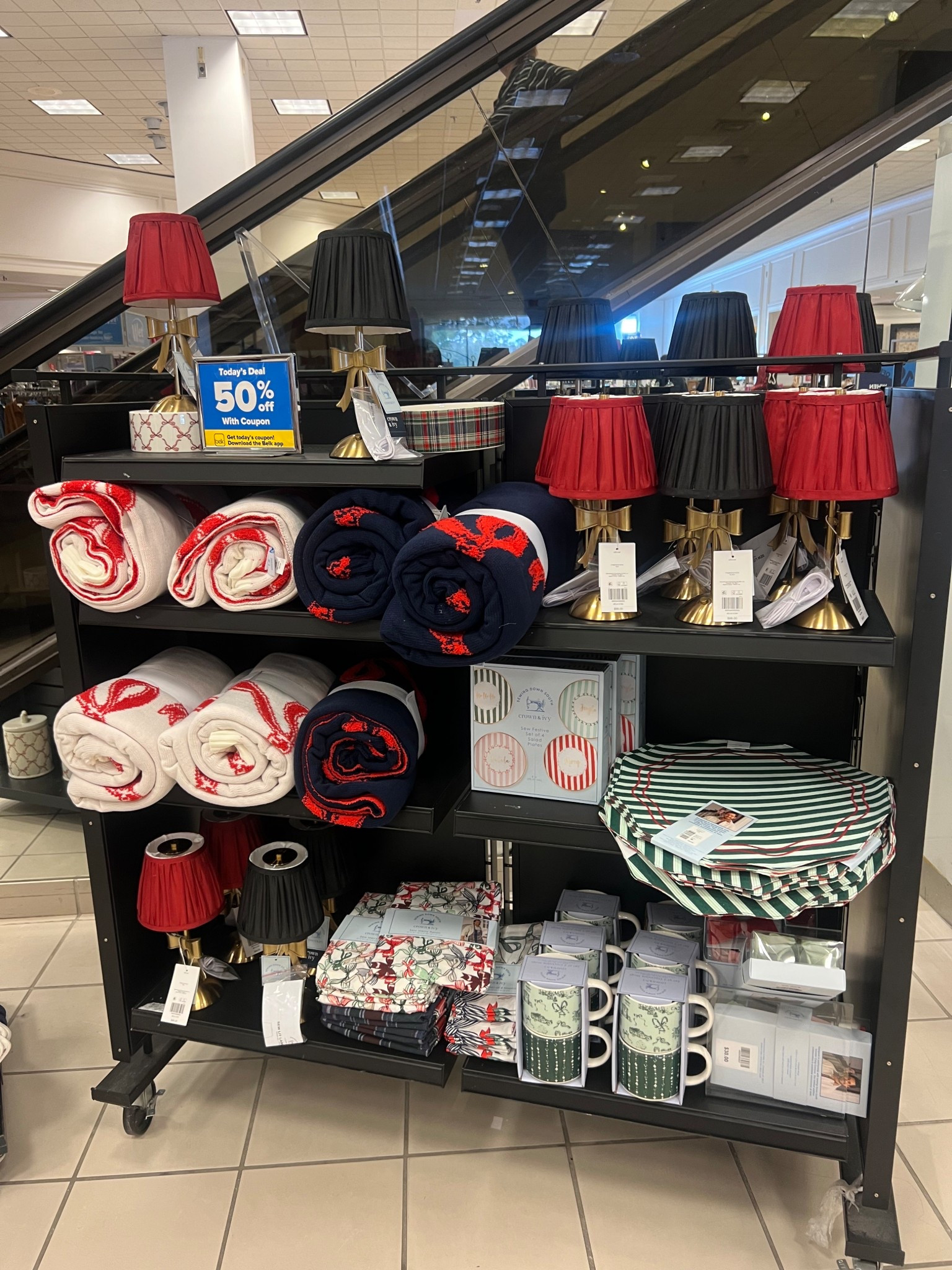 Theseeee lampssss are to die for!

#LTKHome #LTKSeasonal #LTKHoliday