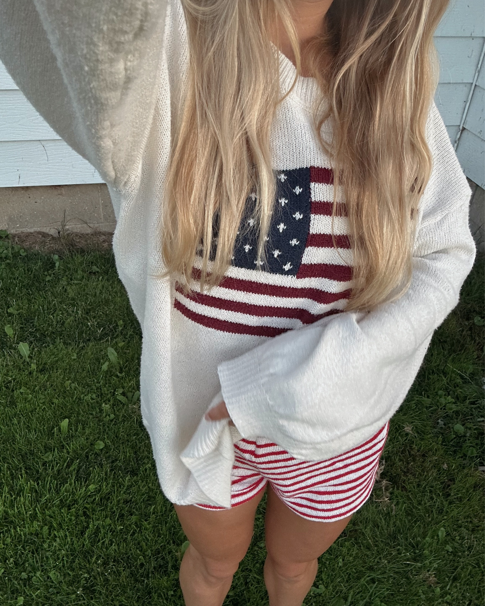 Fourth of July fit plus bathing suit! 

Sweater- Shein (large)
Shorts- Zara (small) 
Suit- Pacsun (small) 

#LTKSwim #LTKFindsUnder50 #LTKSummerSales

#LTKSummerSales #LTKVideo #LTKSwim