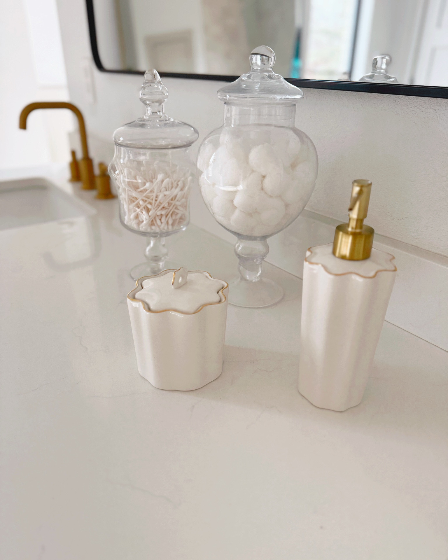Bathroom accessories 

#LTKHome #LTKFindsUnder50 #LTKStyleTip