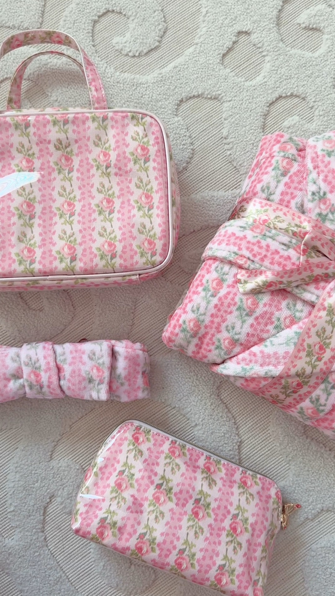 My favorite LoveShackFancy print and travel/bath set

#LTKdayinmylife #LTKSaleAlert #LTKPetite