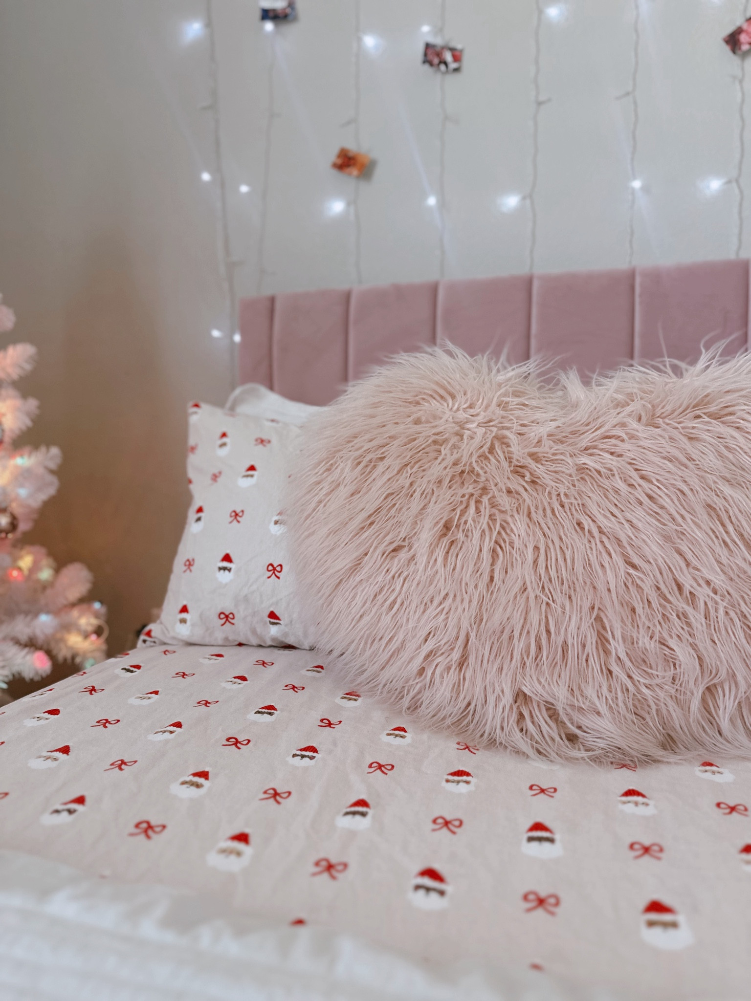 Santa + bow flannel sheets ❤️🎅🏼

#LTKKids #LTKHoliday #LTKSeasonal