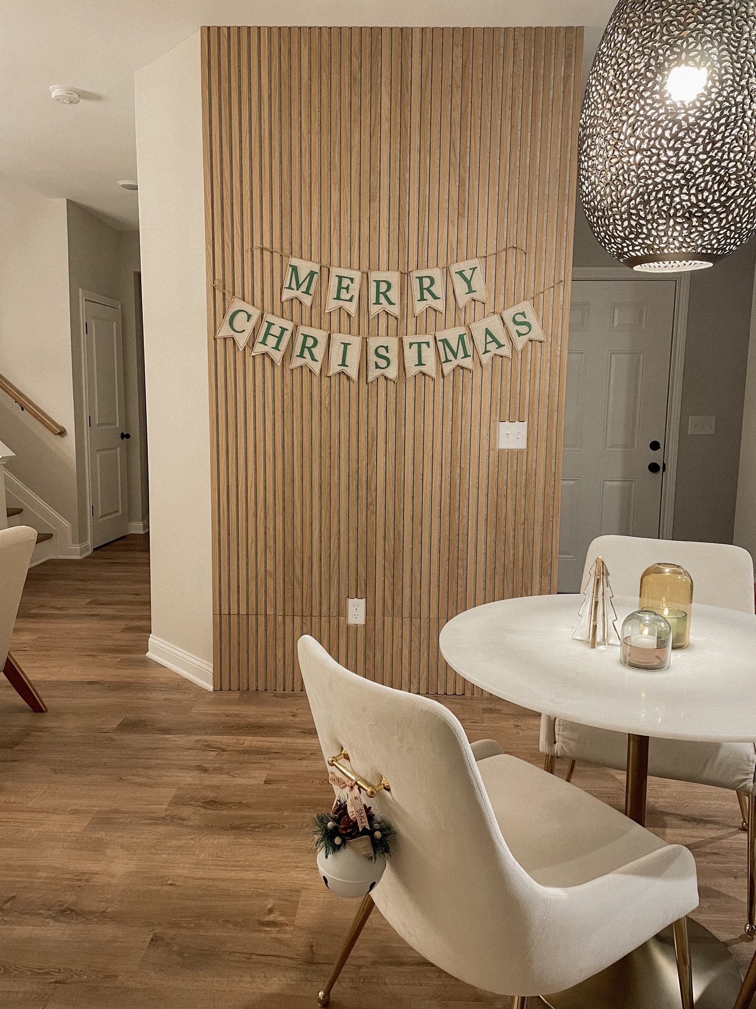 Christmas burlap garland 

#LTKParties #LTKSeasonal #LTKHoliday