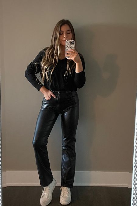 abercrombie 90’s straight leg leather pants | wearing size 24 short

abercrombie leather pants, leather pants for fall, abercrombie style, fall outfits, ootd, all black outfit, style inspo 
