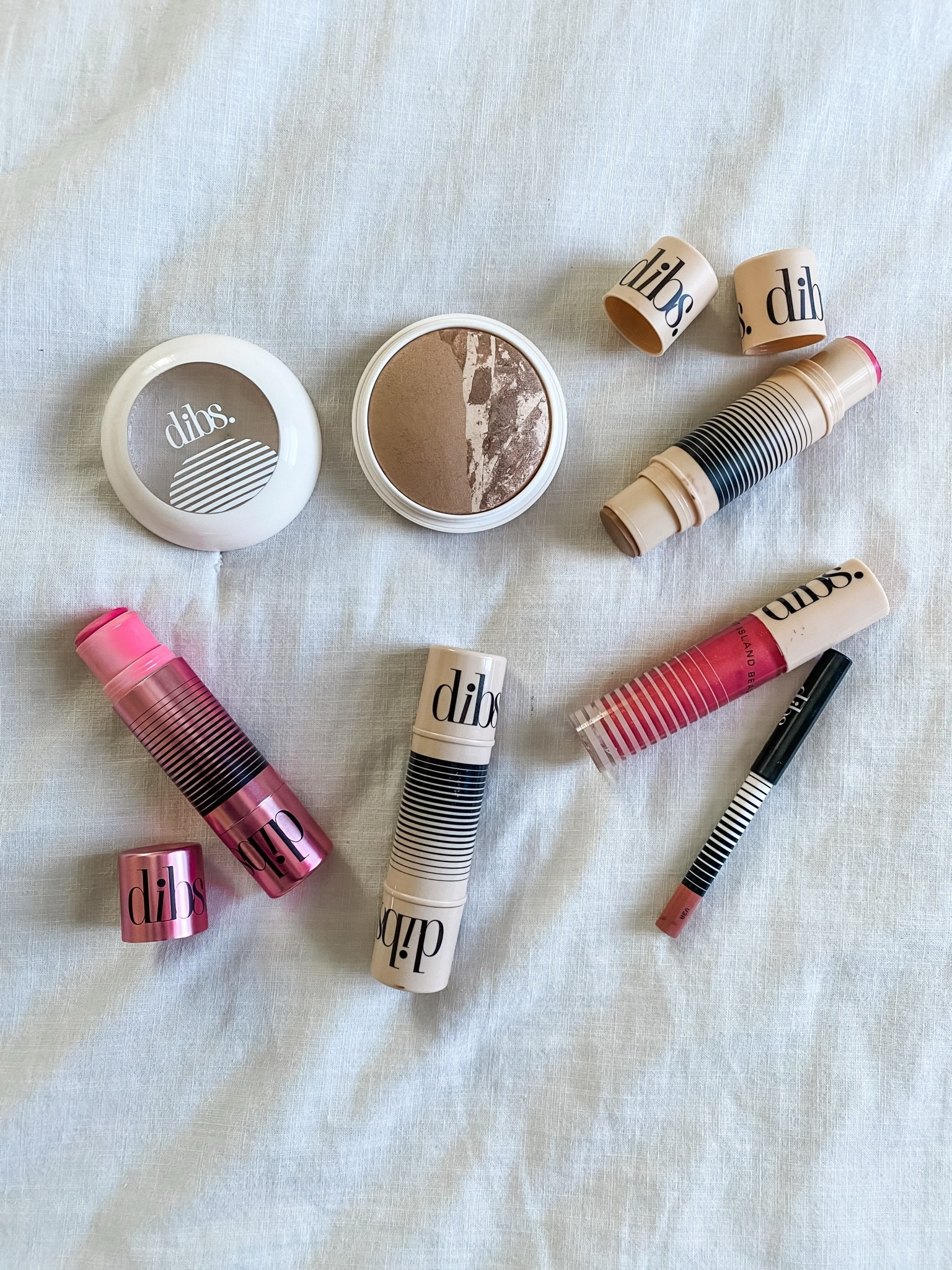 Last day for the sale! 20% off site wide!

I’ve been OBSESSED with the @DIBS Beauty desert island duo in the shade 2.5 lately. Here’s a little tip on how to use it over your powders to bring a little life back to the face.

#LTKSaleAlert #LTKBeauty #LTKgrwm