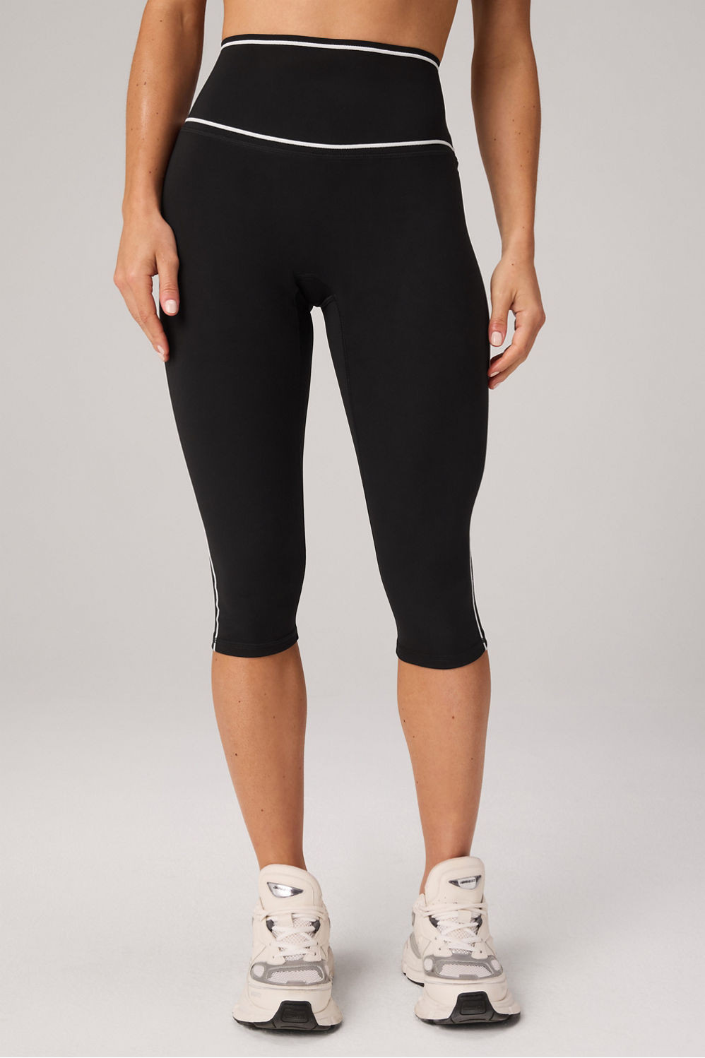 The No-Seam PureLuxe TLC High-Waisted Capri 19" | Fabletics