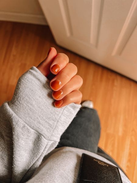 Gel nails, DIY nails, brown nails, neutral nails 🤎