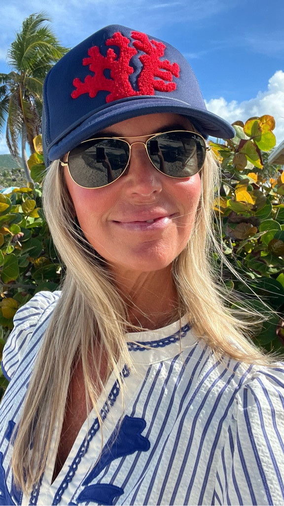 Apparently everyone in their 50s is doing cool stuff… so I flew to St. Martin to fact-check. 🌊

Beachside lunch at Bikini in Orient Bay, sunshine, my @littlebirdtrucking hat, my @shopavara dress, and zero rush to be anywhere else.

If this is midlife… I’ll take it.

Save this if you’re in your “cool stuff” era too. ✨

— Libby
Anchor Girl Living

#AnchorGirlLiving #Over50Style #MidlifeInStyle #CoastalLiving #WomenOver50 MidlifeConfidence Over50AndFabulous ShopAvara BeachStyle MidlifeGlow StyleOver50 AgelessStyle

#LTKdayinmylife #LTKootd #LTKTravel