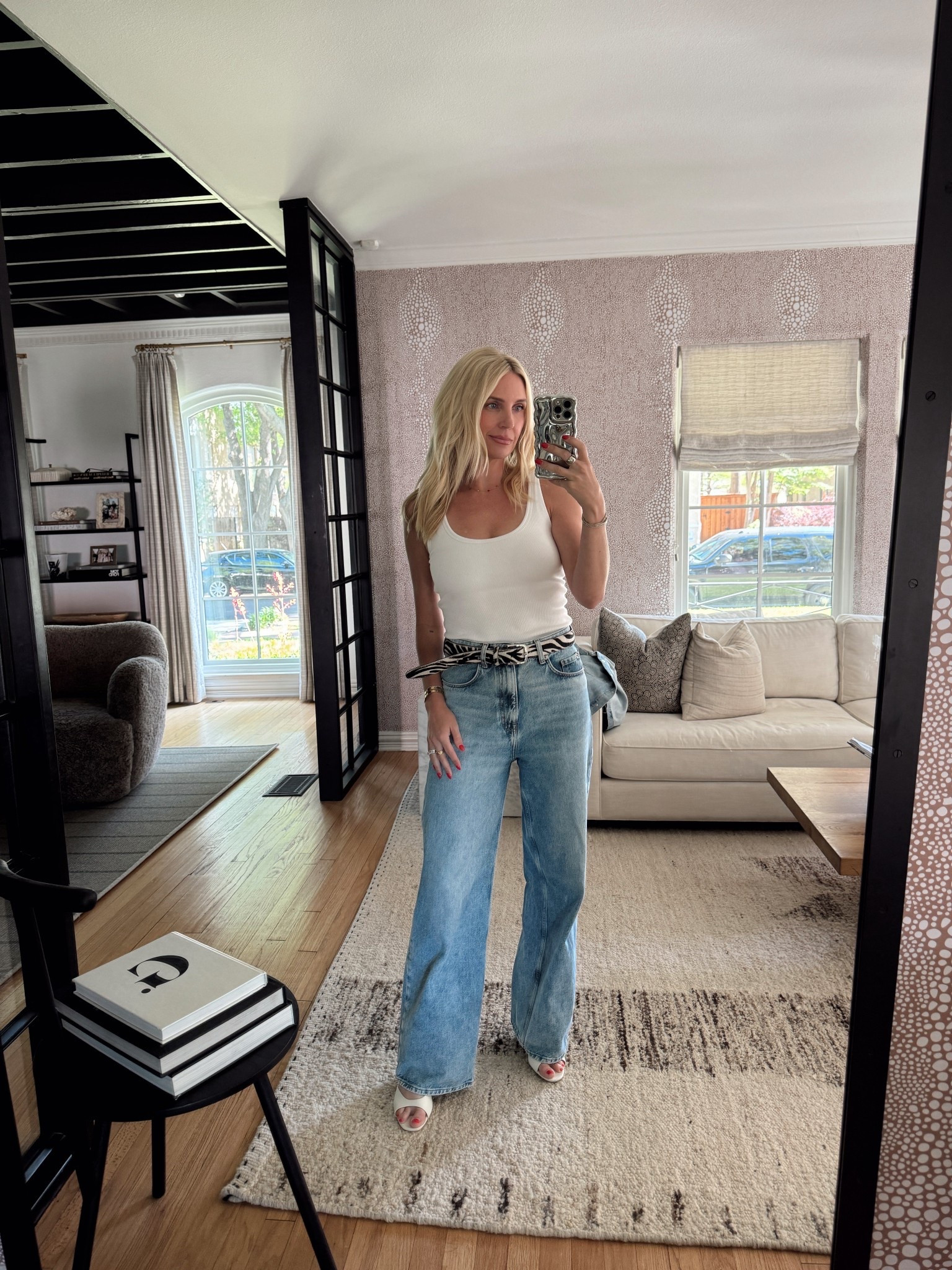 My jeans are old but I linked similar pairs!

#LTKootd