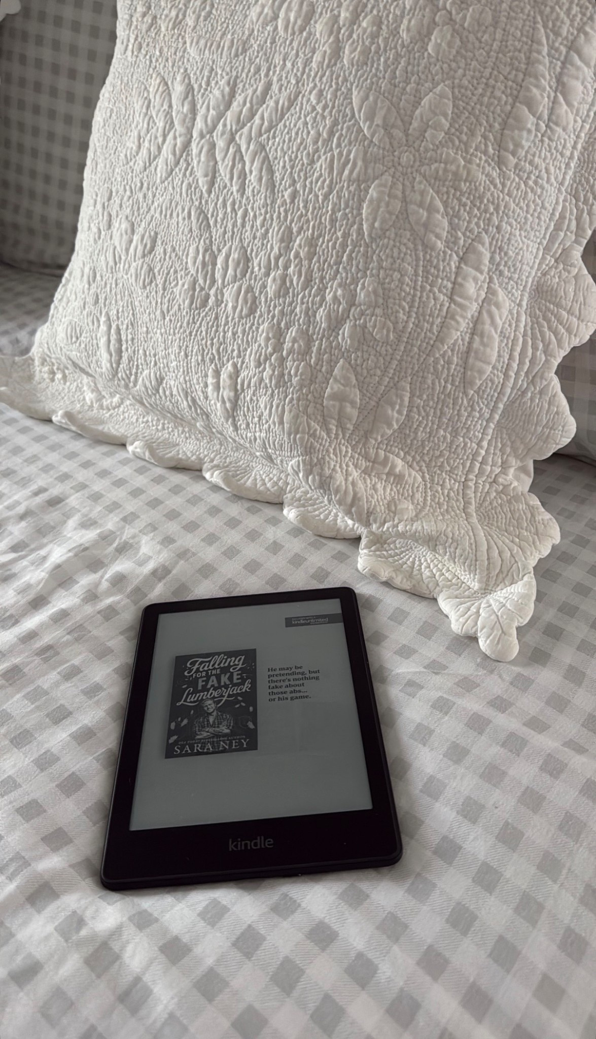 Kindle Girly through and through 🦢💌✨📝

#LTKValentine #LTKHome #LTKdayinmylife