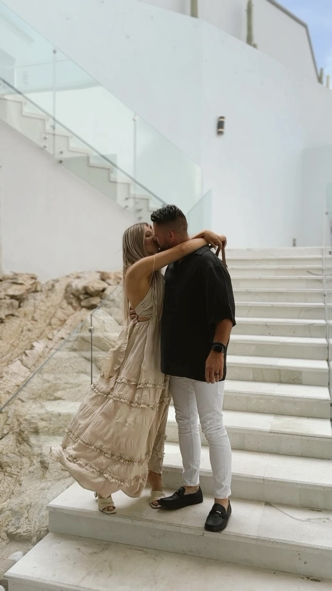 Take the trip with your spouse: Create memories that last a lifetime and strengthen your bond along the way. 🤍✨🏝️🌊