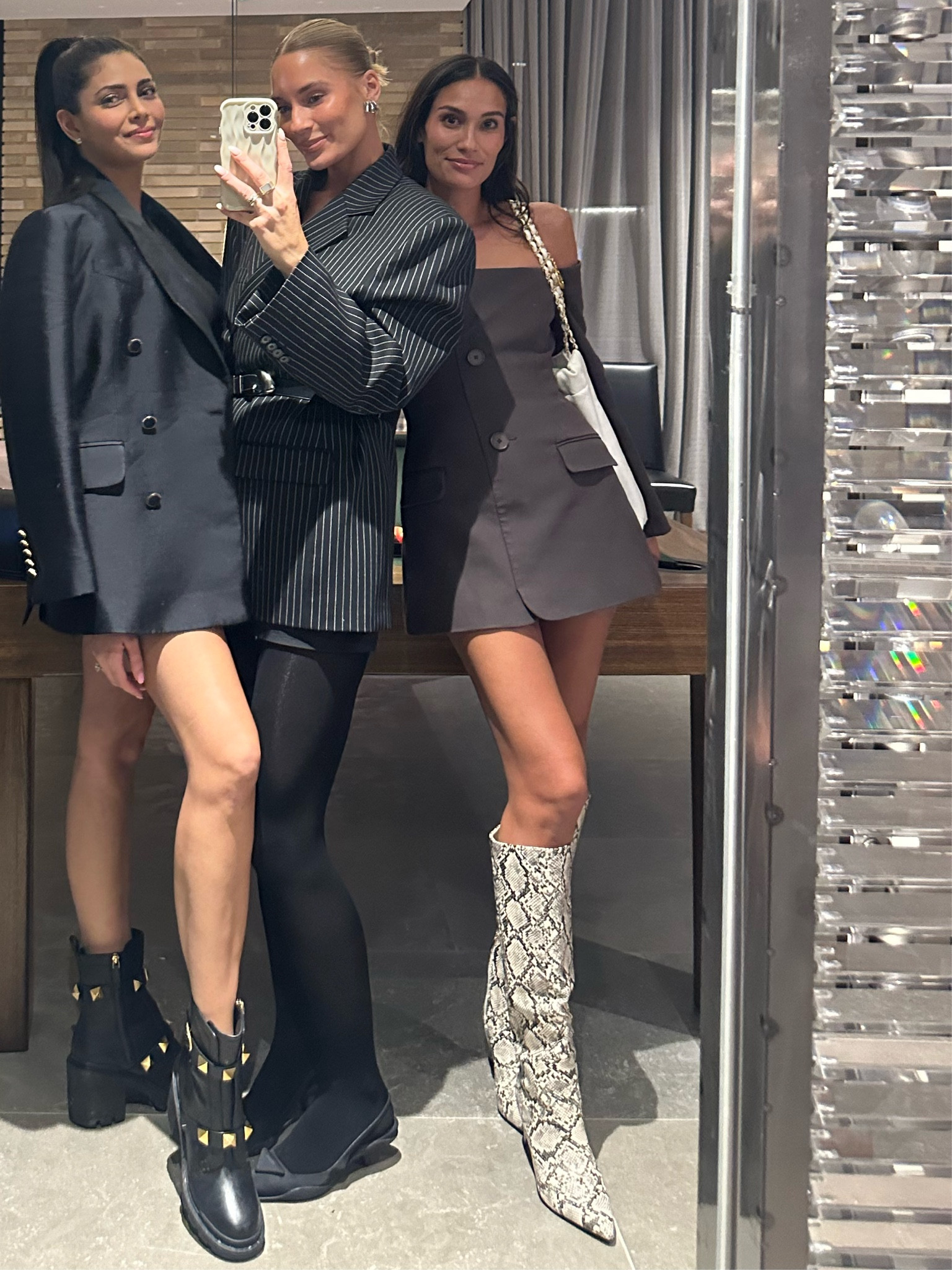 A Melbourne reunion 

#LTKshoecrush #LTKSeasonal #LTKaustralia