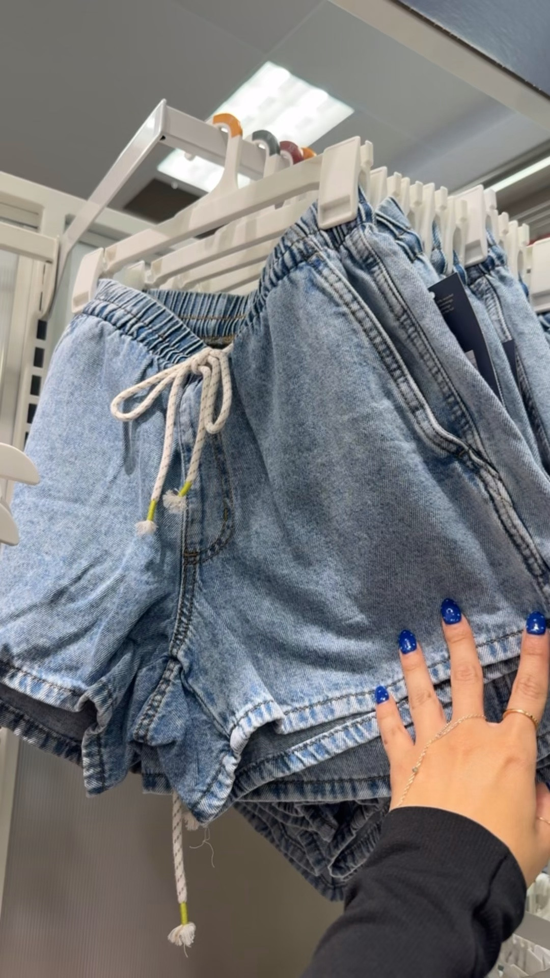 Highly recommend this shorts 🤭🎯



#LTKSeasonal #LTKootd