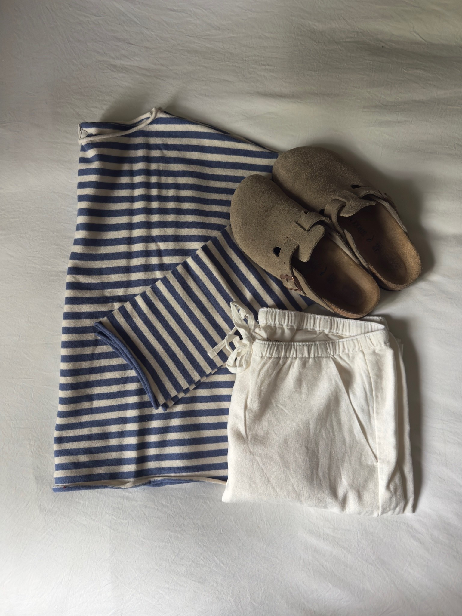 Perfect summer sweater! I would recommend sizing down!

#aerie #aeriereal #sweater #coastal #linenpants #outfitinspo #outfitideas #hollister

#LTKootd #LTKSeasonal #LTKSaleAlert