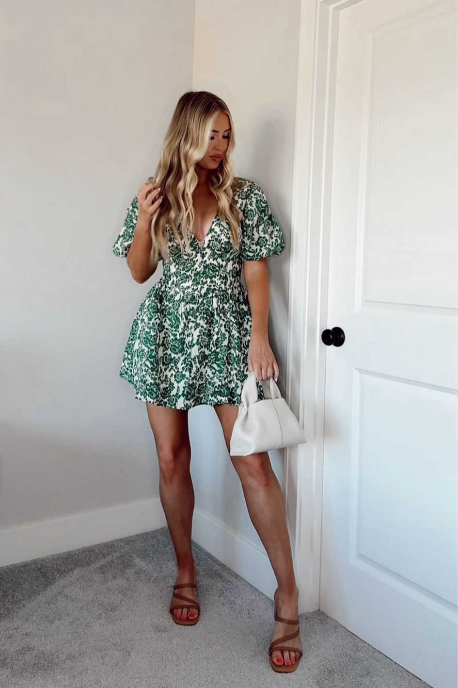 Wearing a size 6 in the dress 

#LTKStyleTip #LTKFindsUnder50 #LTKFindsUnder100