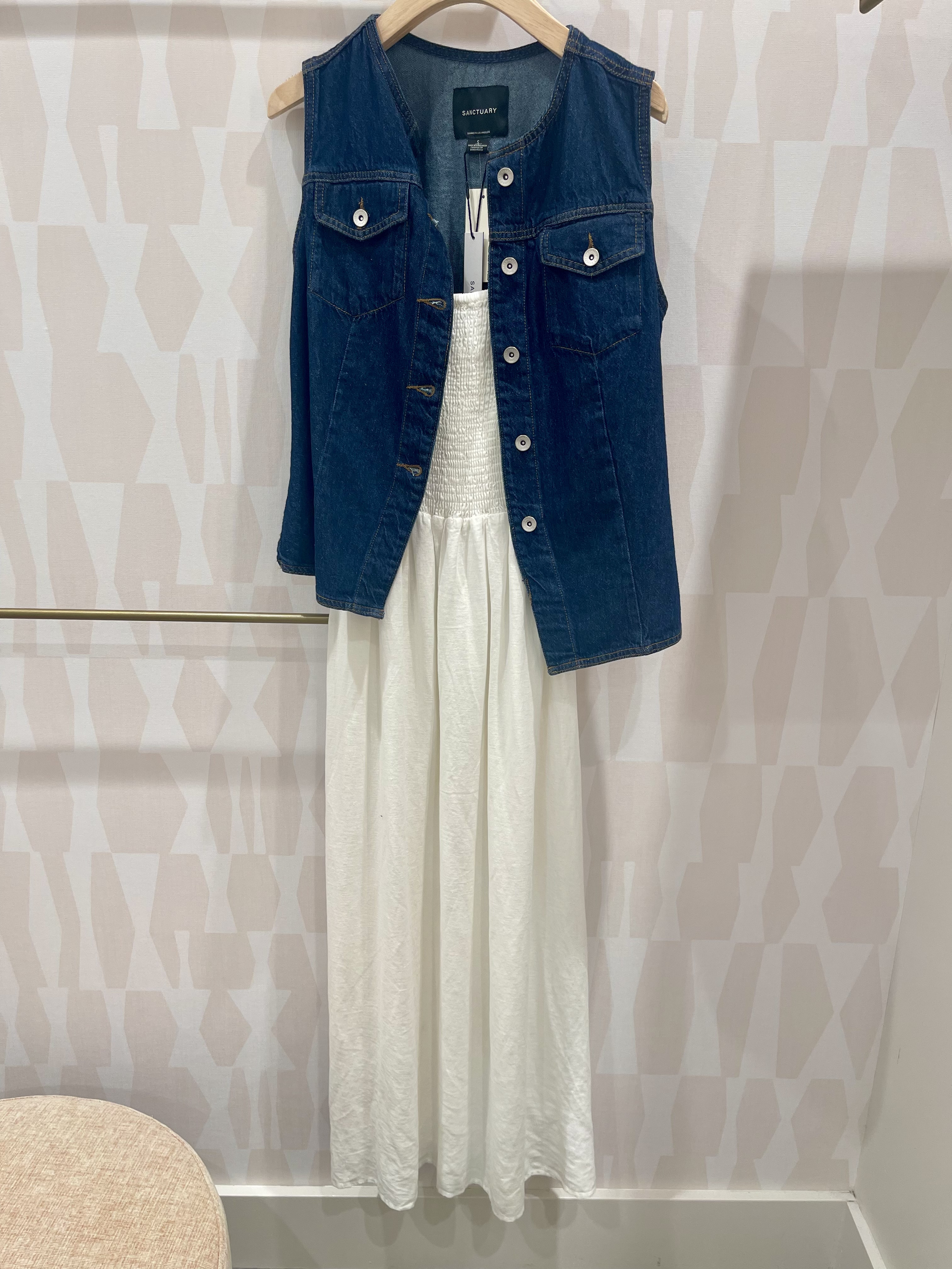 🔥 Final Hours Alert! 🔥 Today (7/7) is the last day to score major deals during the EVEREVE Fourth of July Sale - and I found some must-have sale finds you don’t want to miss!

Think summer staples, chic layers, and effortless outfits all at unbeatable prices 🛍️✨

EVEREVE sale, Fourth of July, July 4th, sale alert, EVEREVE style, summer fashion deals, style finds, EVEREVE outfits, shop the sale, women’s fashion sale

#LTKSaleAlert #LTKPetite #LTKStyleTip