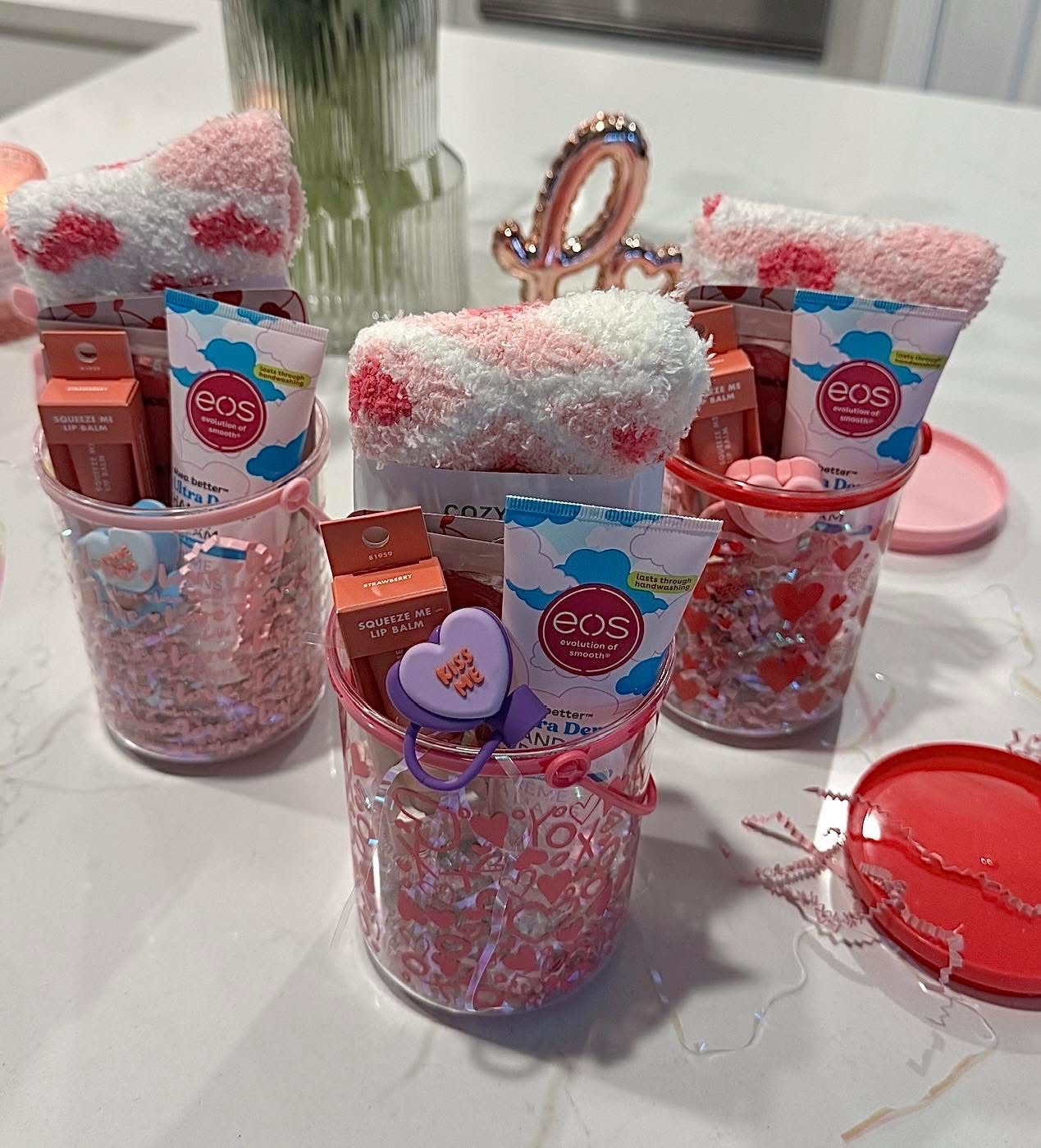 Easy and affordable Valentine’s Day gift idea for your bestie, your mini, or anyone in your life! 🌸💓🎀💕🫶🏼