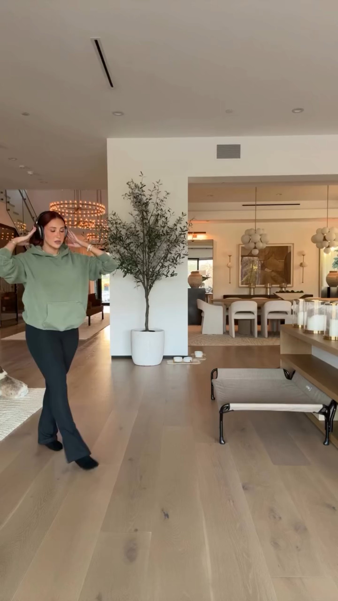 Love this Amazon sweatshirt and mini flare leggings

#LTKFindsUnder50 #LTKFindsUnder100 #LTKStyleTip