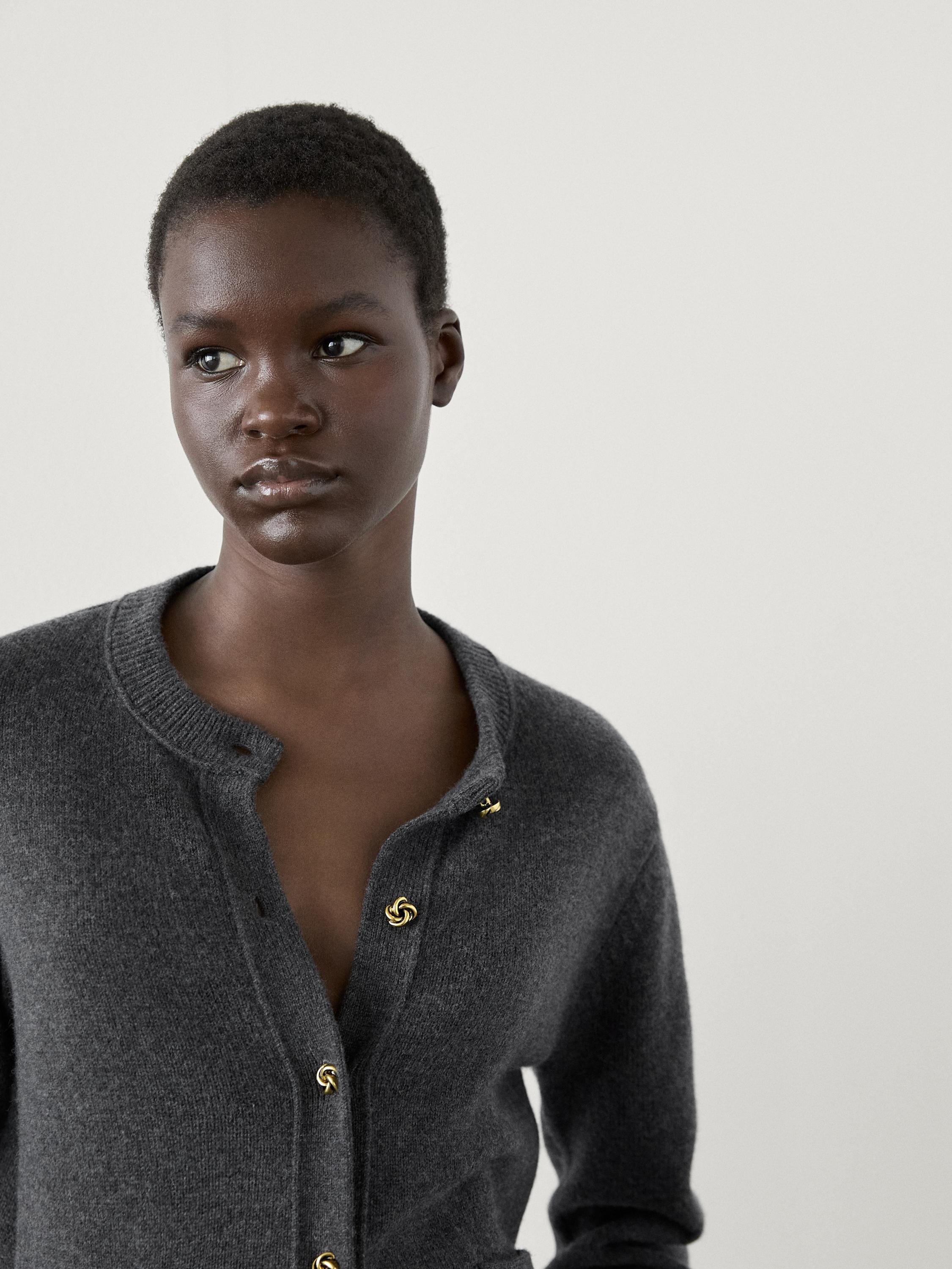 Wool blend buttoned cardigan | Massimo Dutti DE