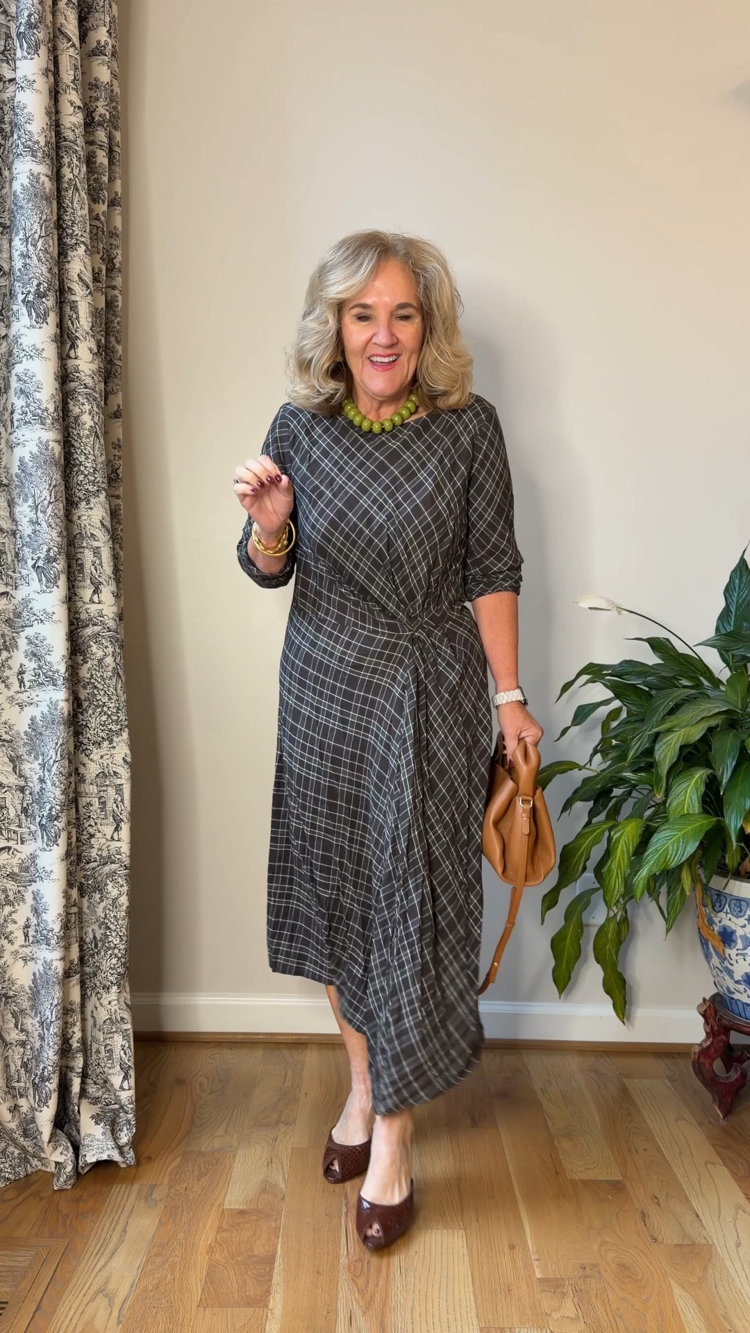 Dress size 8 it goes not come in petite. I prefer it belted. 

Work dress fall dress