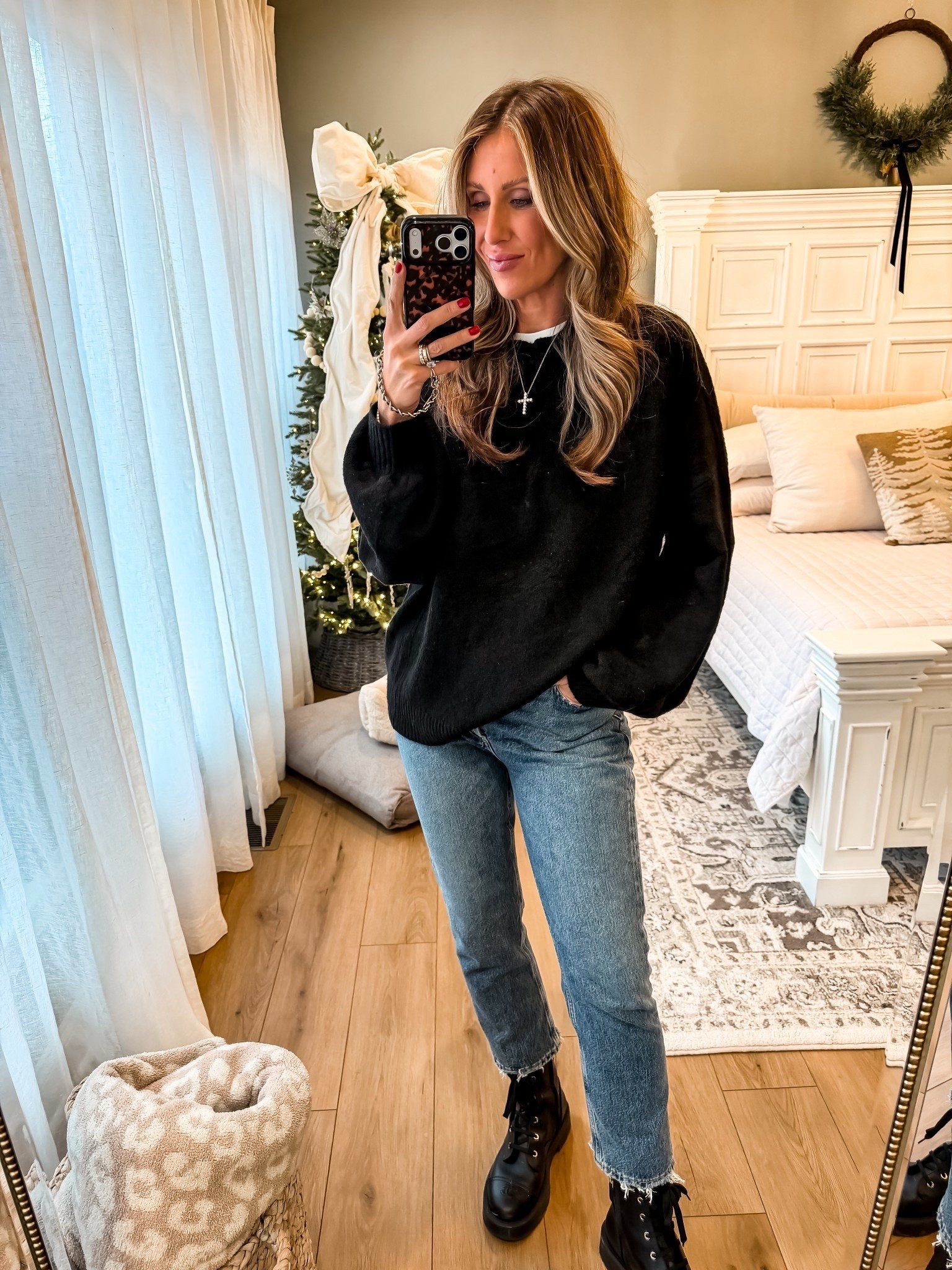 Casual everyday outfit, winter outfit, mom outfit, running errands, themominstyle Oversized sweater size medium

#LTKmomlife #LTKSeasonal #LTKootd