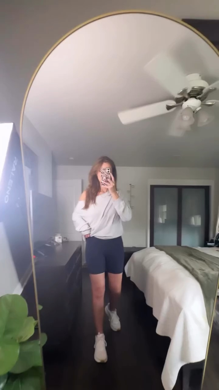 The compression is unmatched👌

One of my favorite Amazon brands.

I own 5 pairs of their leggings and they are hands down the best I own. The biker shorts are just as good!!👏

✔️They do not lose their compression.
✔️No front seam
✔️Snatched waist and no digging in
✔️Light and stretchy. Not revealing!!

Size small in biker shorts and leggings 

Use code IUGALOVE to get 10% off

Follow @lilliesandlashes and comment SHOP for a link!

#leggings
#amazonfashion
#amazonfinds
#over40