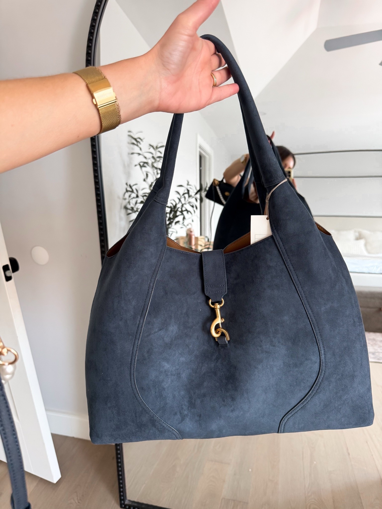 I actually can’t get over this bag looks so designer. @Target

#LTKSeasonal #LTKSaleAlert