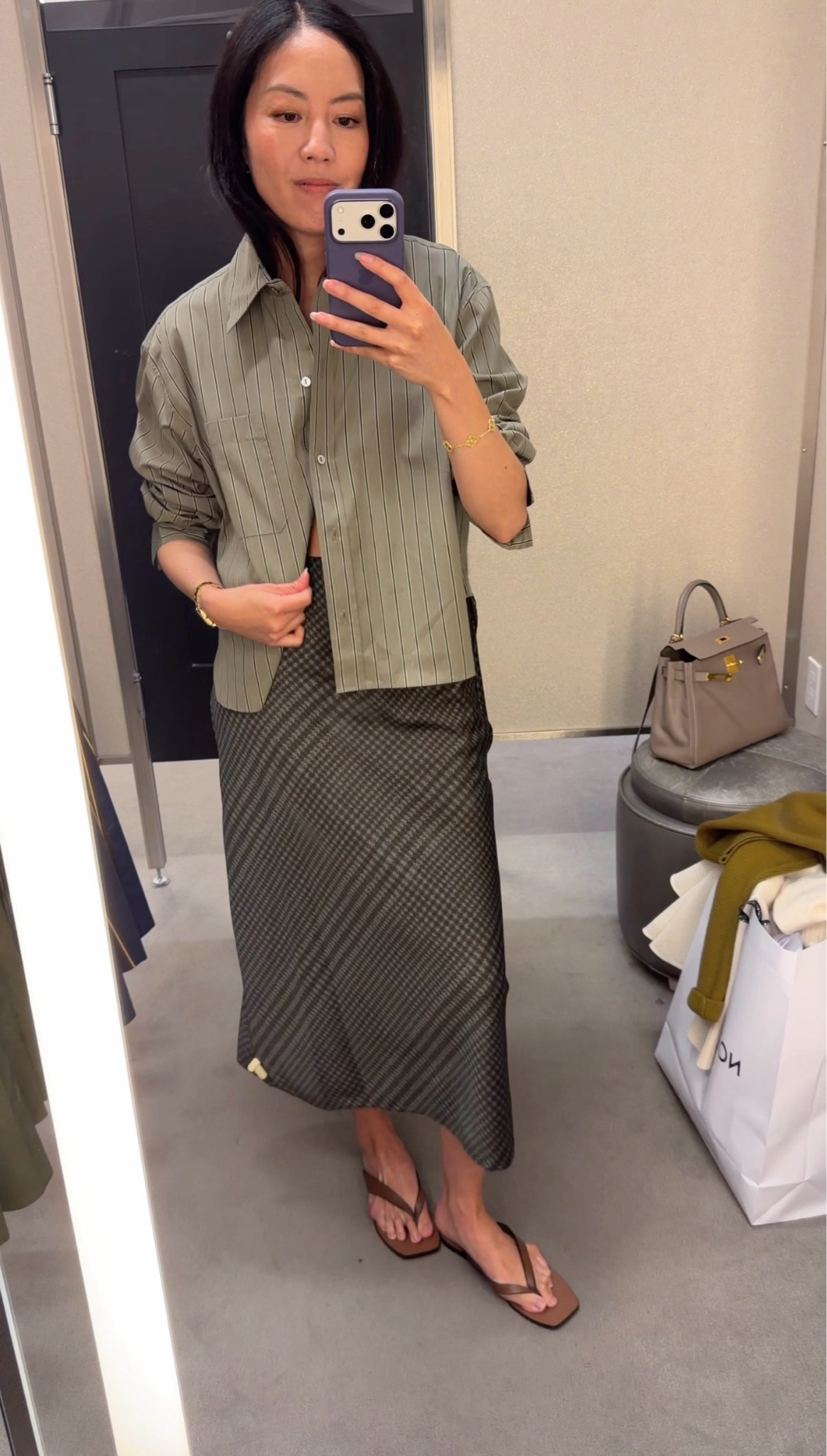 Fitting room diaries: sale edition!

Can you tell I’m loving navy and green?? The dress is the best deal though, it is 64% off!

#resortwear
#classicstyle
#longskirt
#summeroutfit
#salealert

#LTKootd #LTKgrwm #LTKSaleAlert