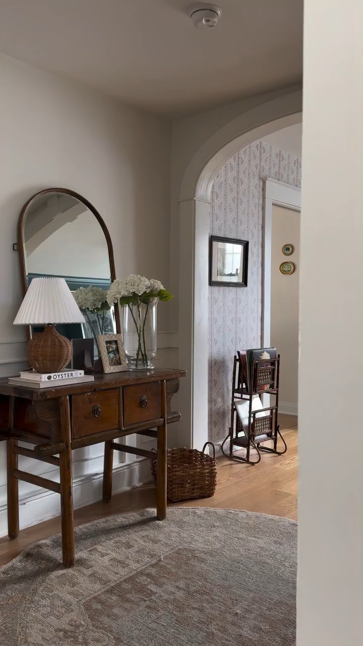 Quiet weekend moments ✨ You can shop my entire home, room by room, all in one place! Comment SHOP and I’ll send you the link 🤍

#classichomedecor #traditionalhome #moderntraditional #entrywaytable #entrywaystyle