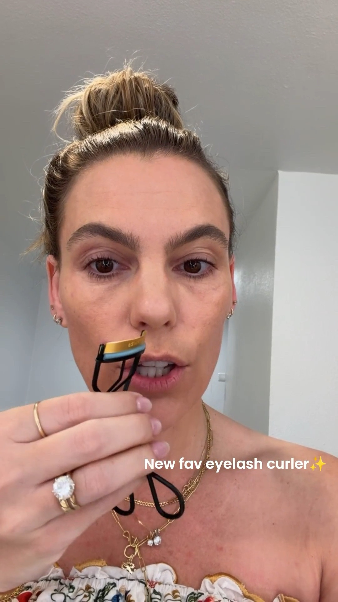 The BEST eyelash curler imo✨

#LTKBeauty #LTKmomlife #LTKgrwm