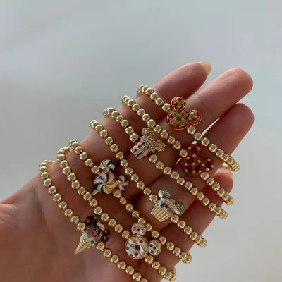 Black Friday 
Black Friday | BaubleBar