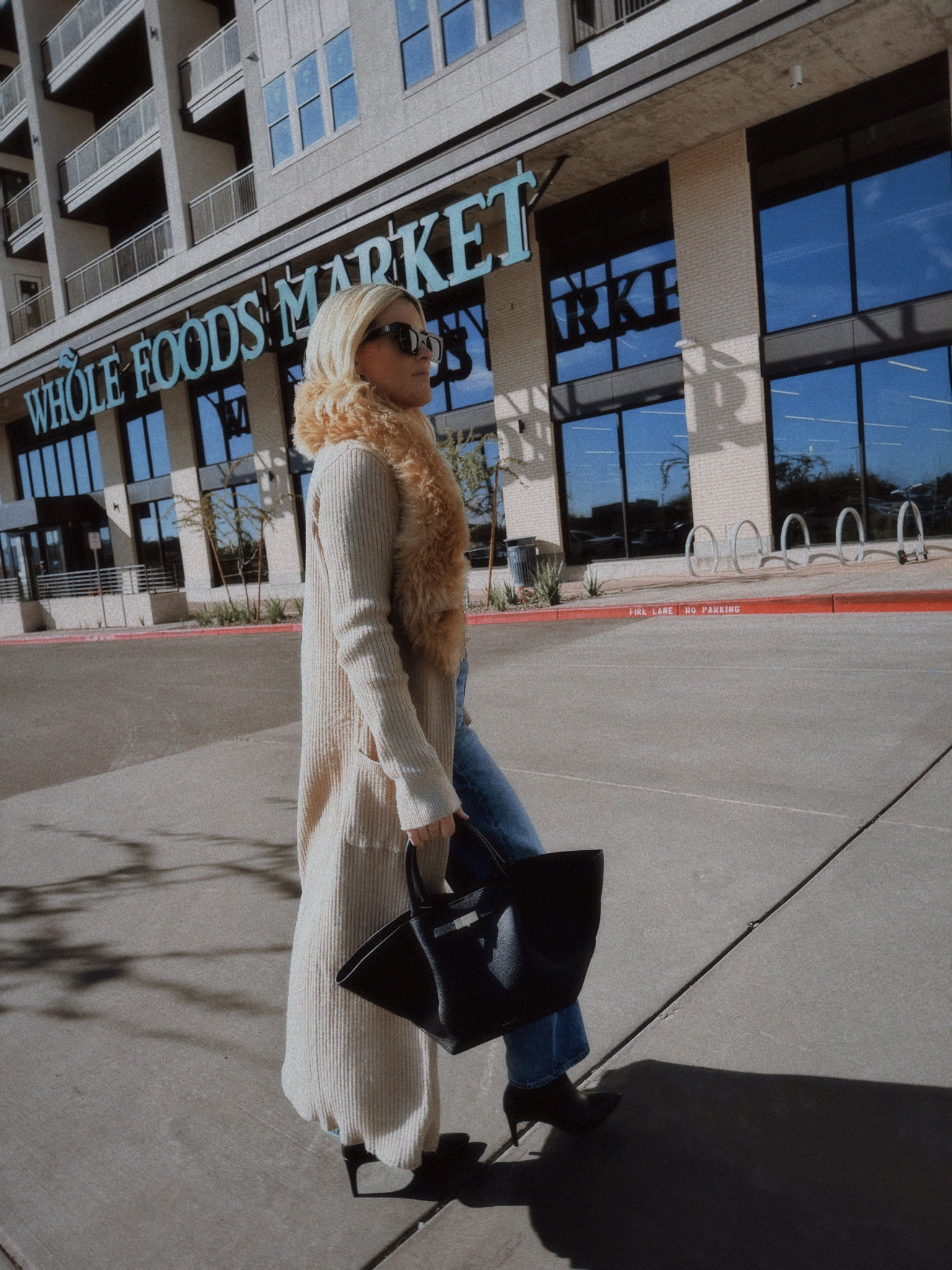 This tote makes an amazing gift! My favorite handbag. 

#LTKGiftGuide #LTKOver40 #LTKItBag