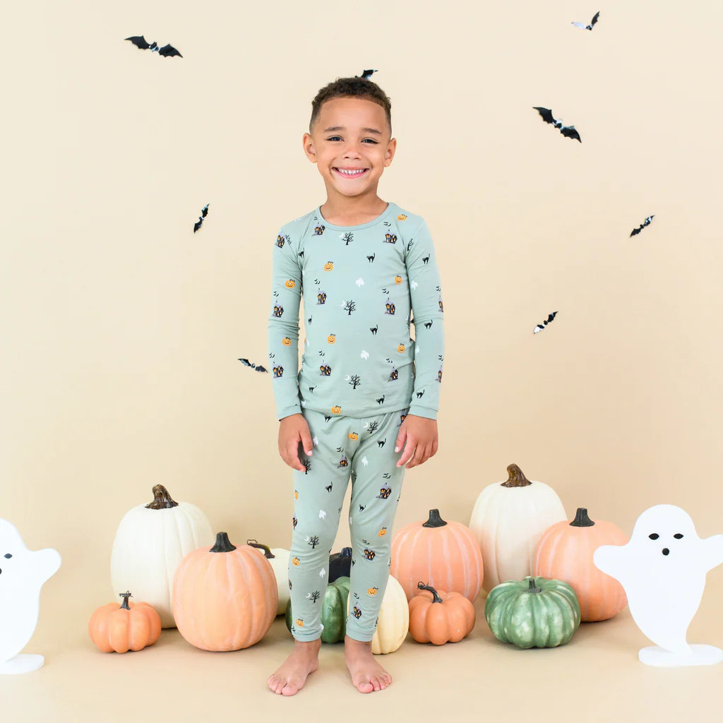 Long Sleeve Pajamas in Spooky | Kyte BABY