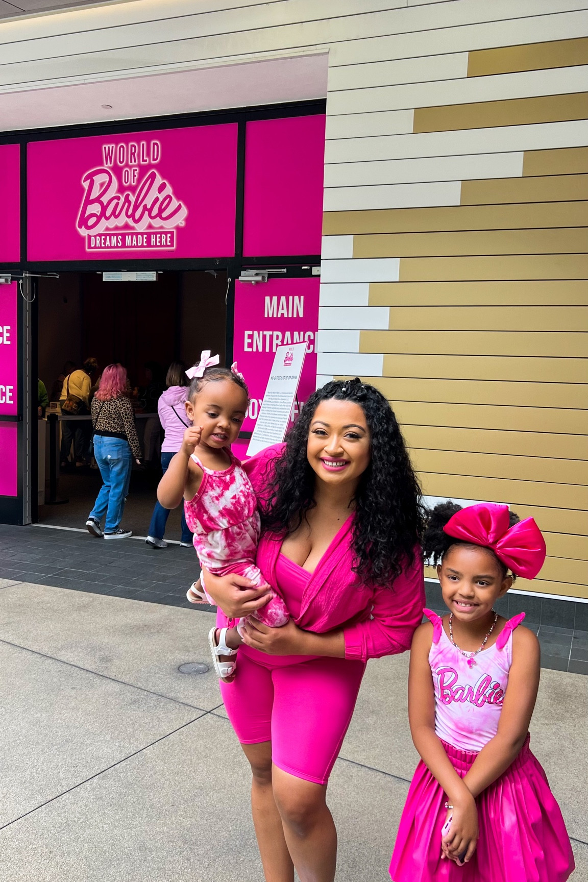 Barbie World Tour 🌎💗

#LTKcurves #LTKtravel #LTKkids