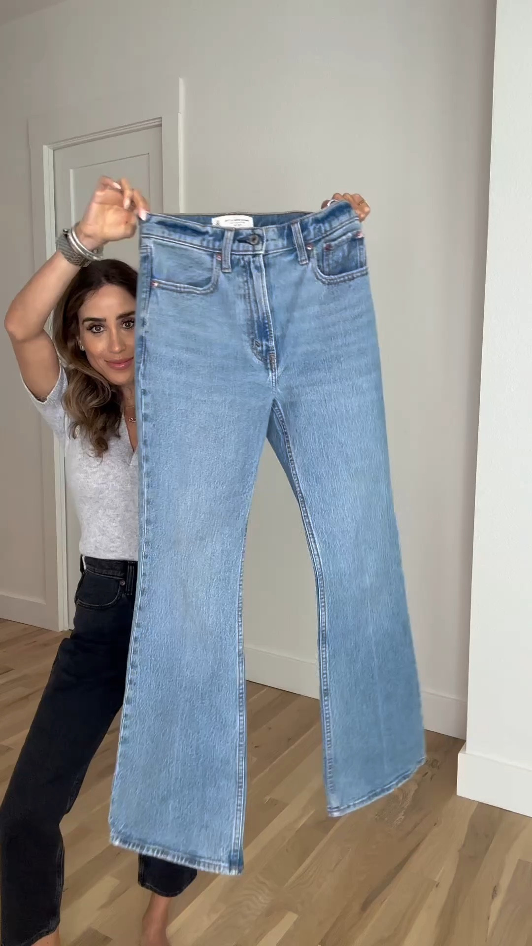 Flare jeans petite friendly on sale code AFBELBEL size 24 short 

#LTKFindsUnder50 #LTKxAF #LTKFindsUnder100