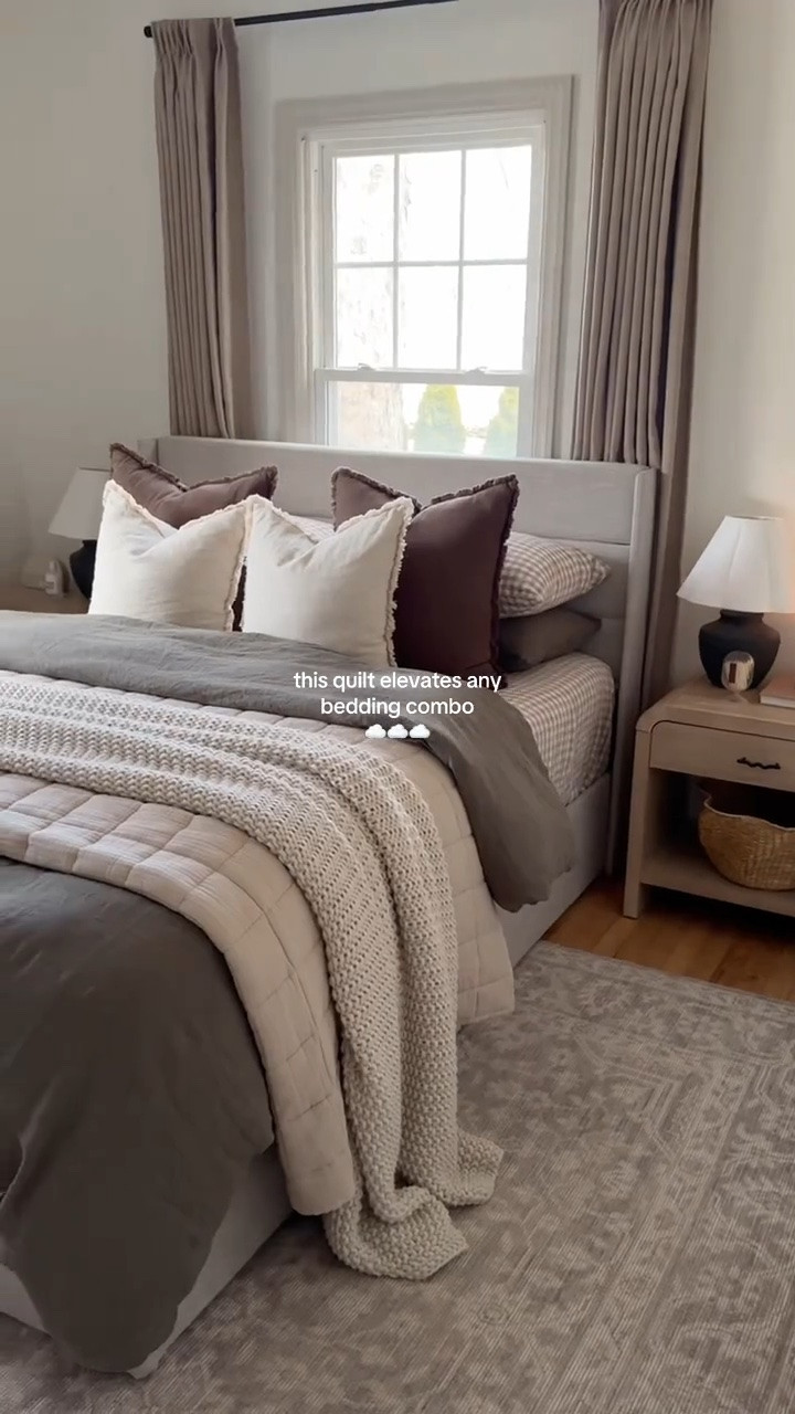 this blanket & quilt combo elevate any bedding combo! 🧺✨

Bedding, layered bedding, quilt, cozy bedding