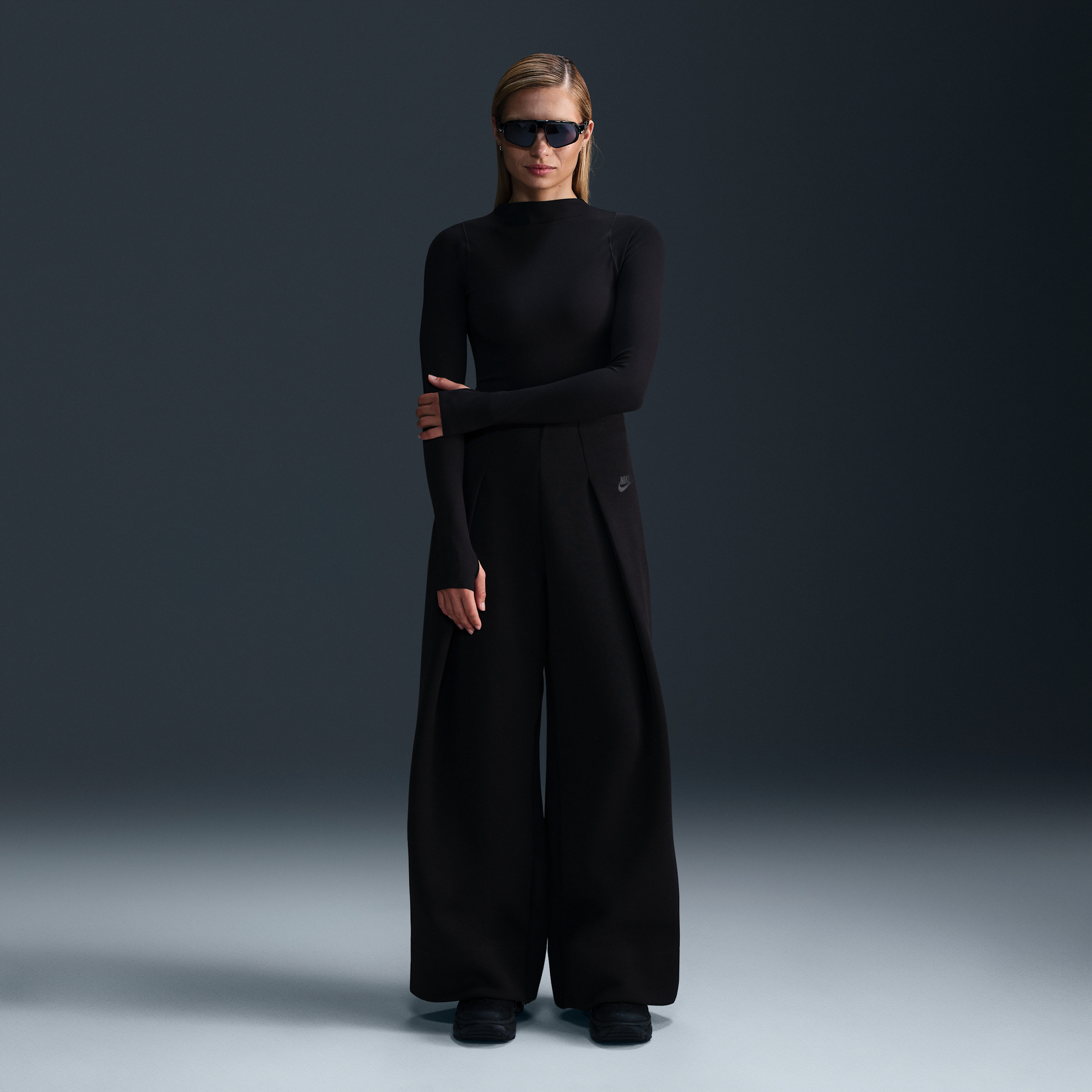 Women's Nike Sportswear Tech Fleece High-Waisted Pleated Pants in Black | FV8052-010 | Nike (US)