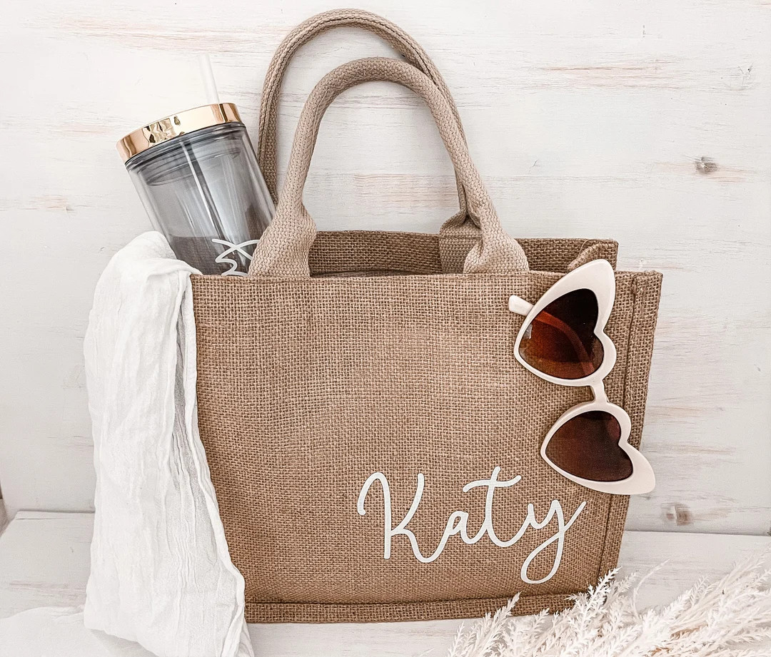 Personalized Bridesmaid Beach Jute Bag Bachelorette Gift Bag - Etsy | Etsy (US)