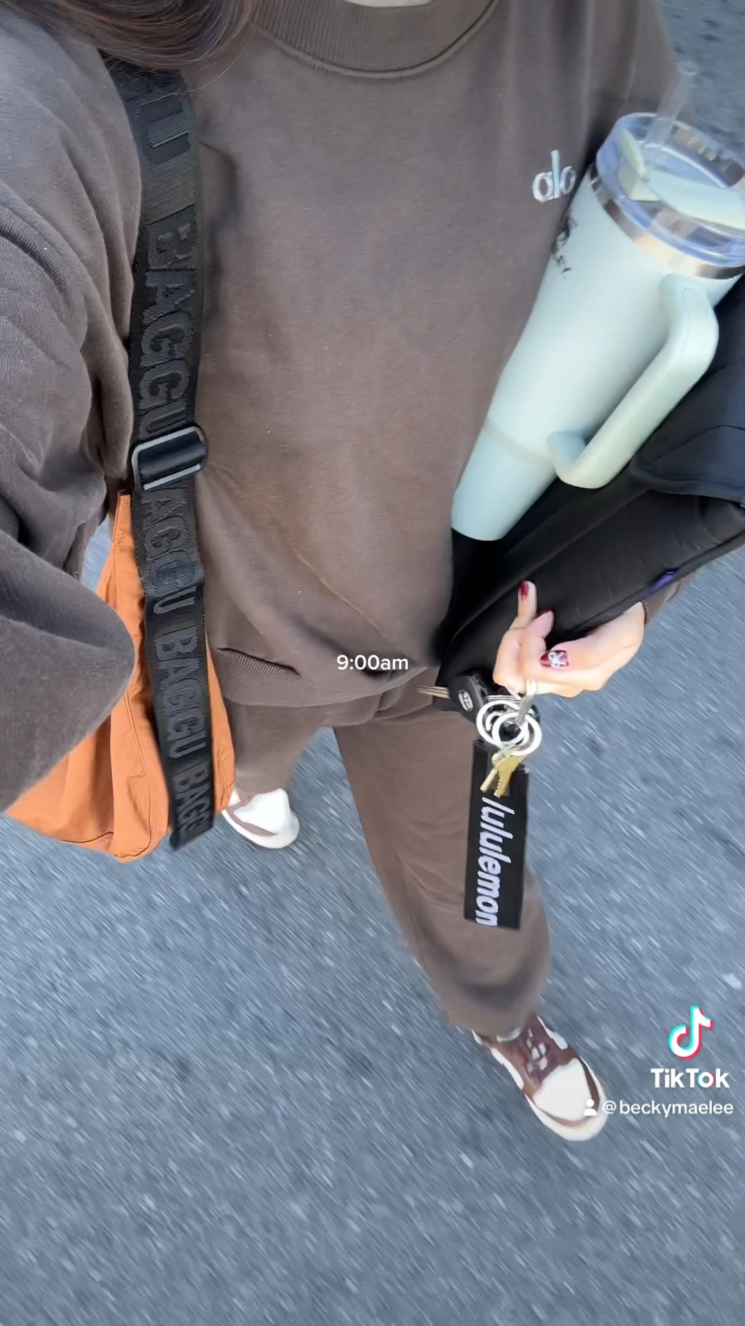 Items featured in this video of what I take to school with me! 🤍

#LTKbeauty #LTKitbag #LTKGiftGuide