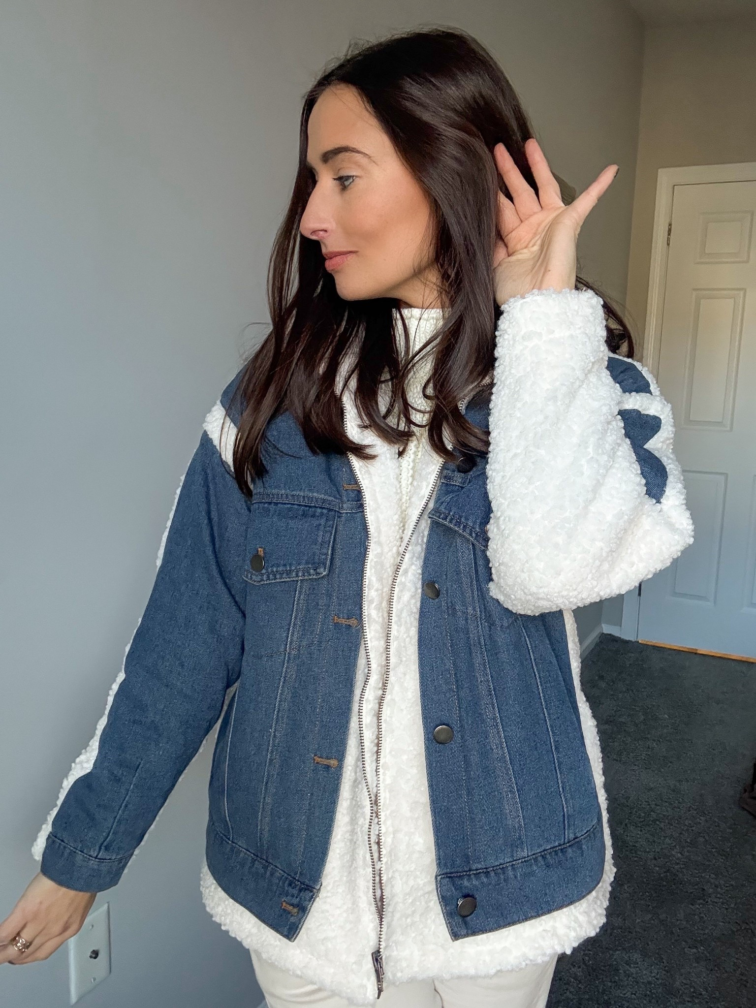 Cozy layers but make it cute 🤍
This sherpa + denim moment is one of those throw on and go outfits I live in.
Linked from VICI — use code STEPHSTYLE30 to save at checkout ✨
#VICIstyle #momstyle #cozychic #everydaywear

#LTKmomlife #LTKootd #LTKdayinmylife