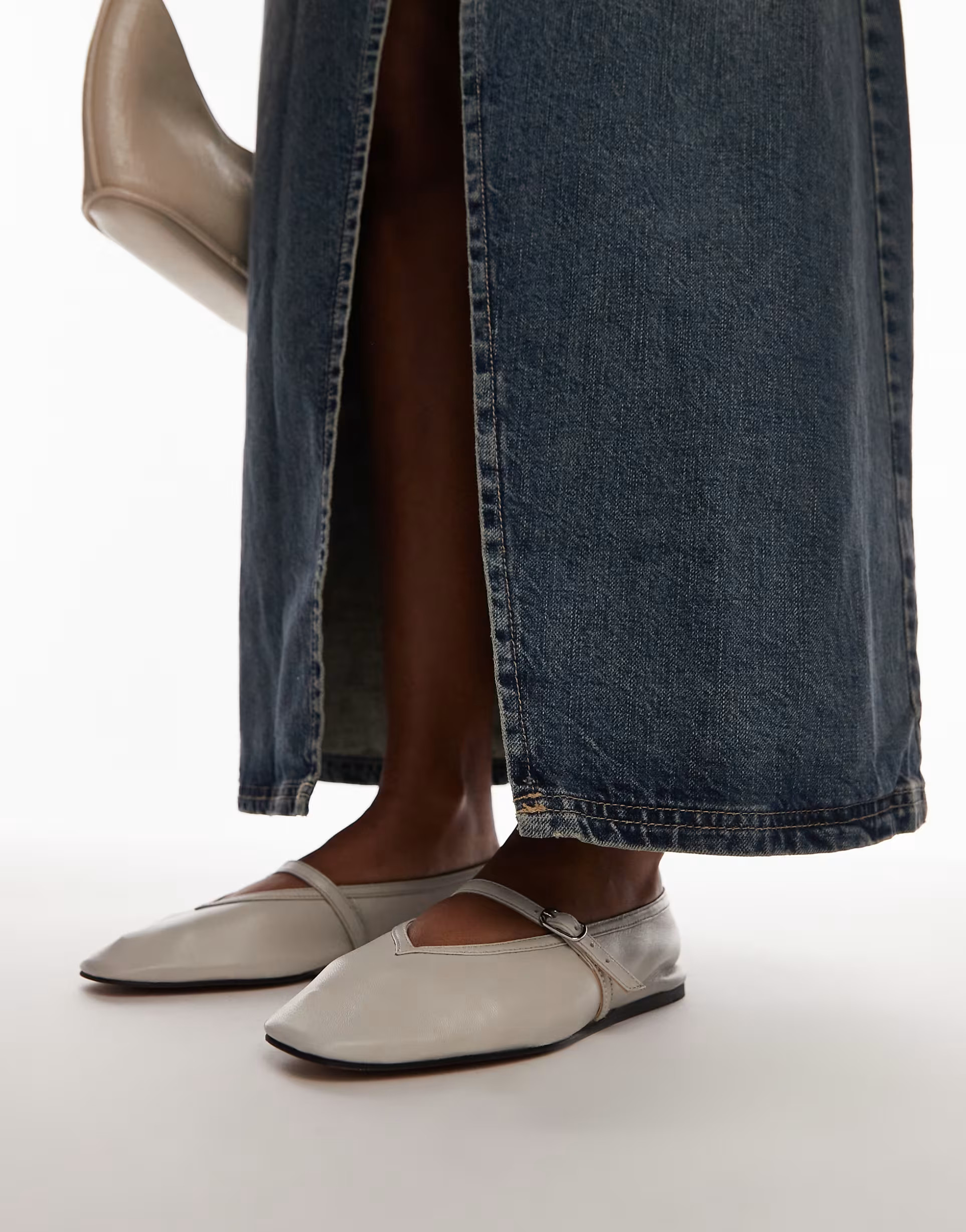 Topshop Babette leather v detail ballet flats in off white | ASOS (Global)