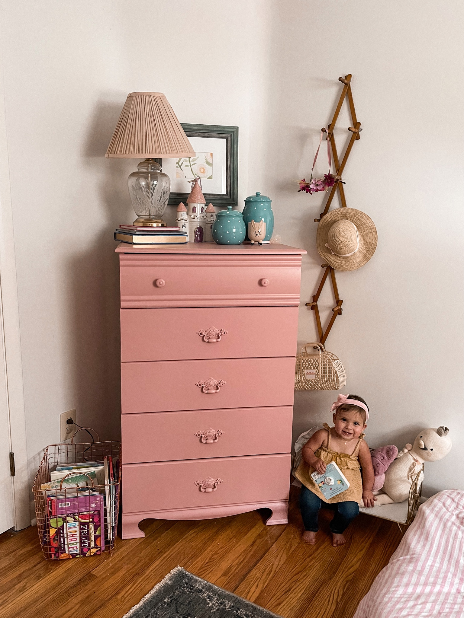 Dresser makeover

Dresser
DIY
Paint
Behr paint 

#LTKstyletip #LTKfindsunder100 #LTKhome