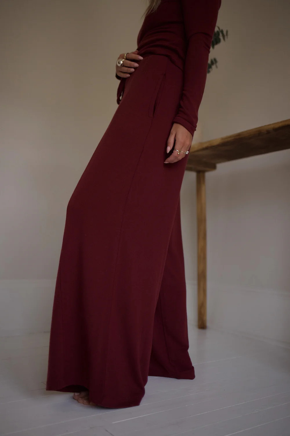 Sweater Essential Pant - Burgundy | How Do You Wear That