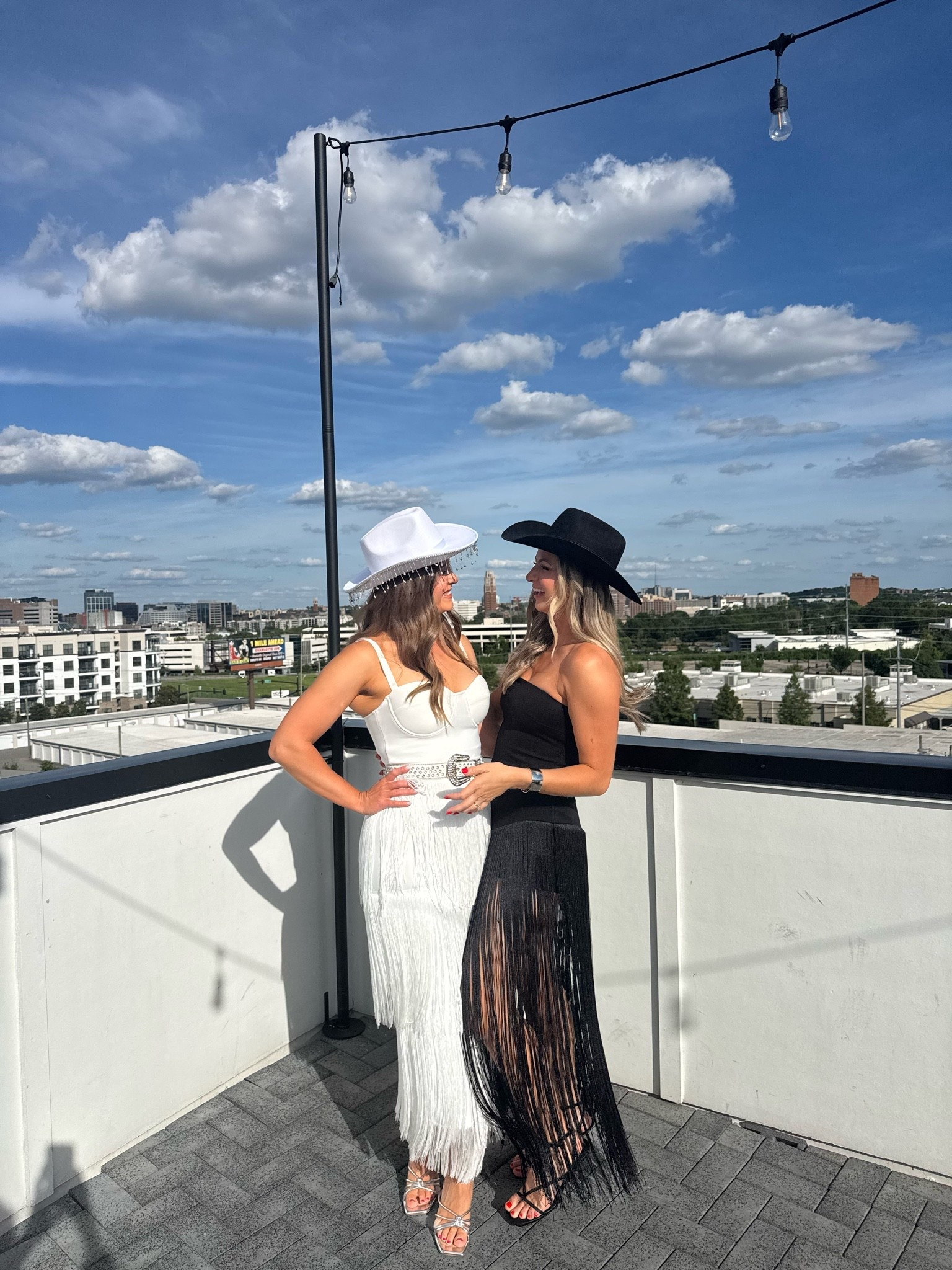 Nashville bachelorette party🖤

Black fringe dress
Western