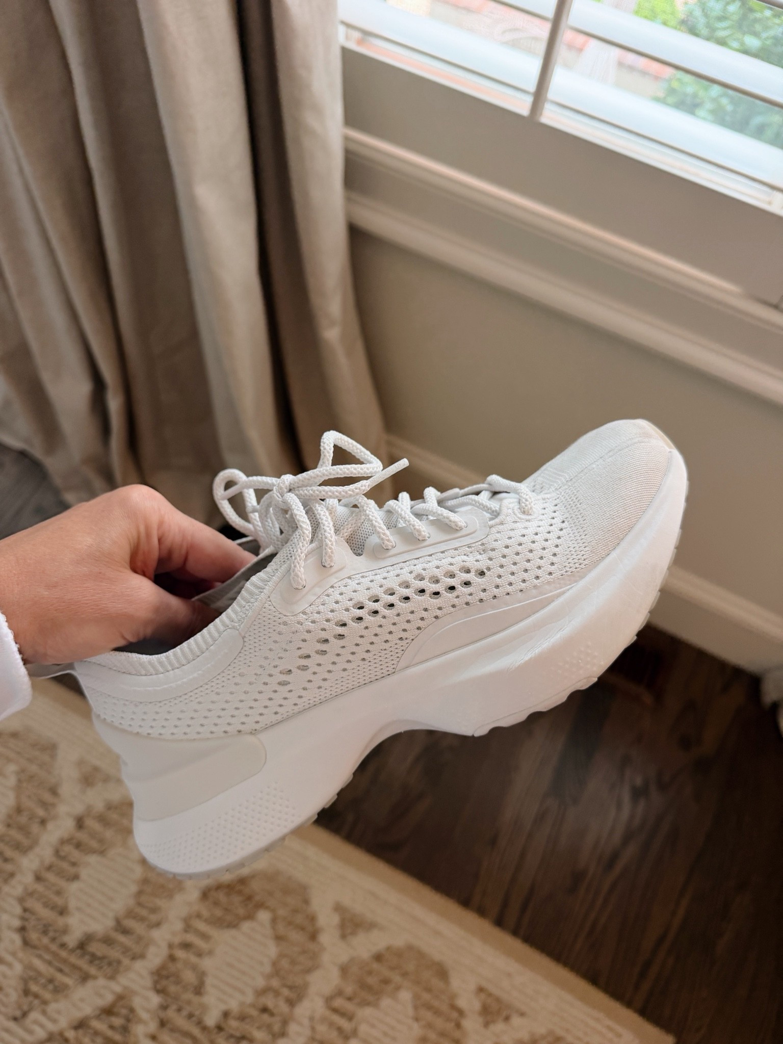 V into these @lululemon

#LTKfitnessgoals