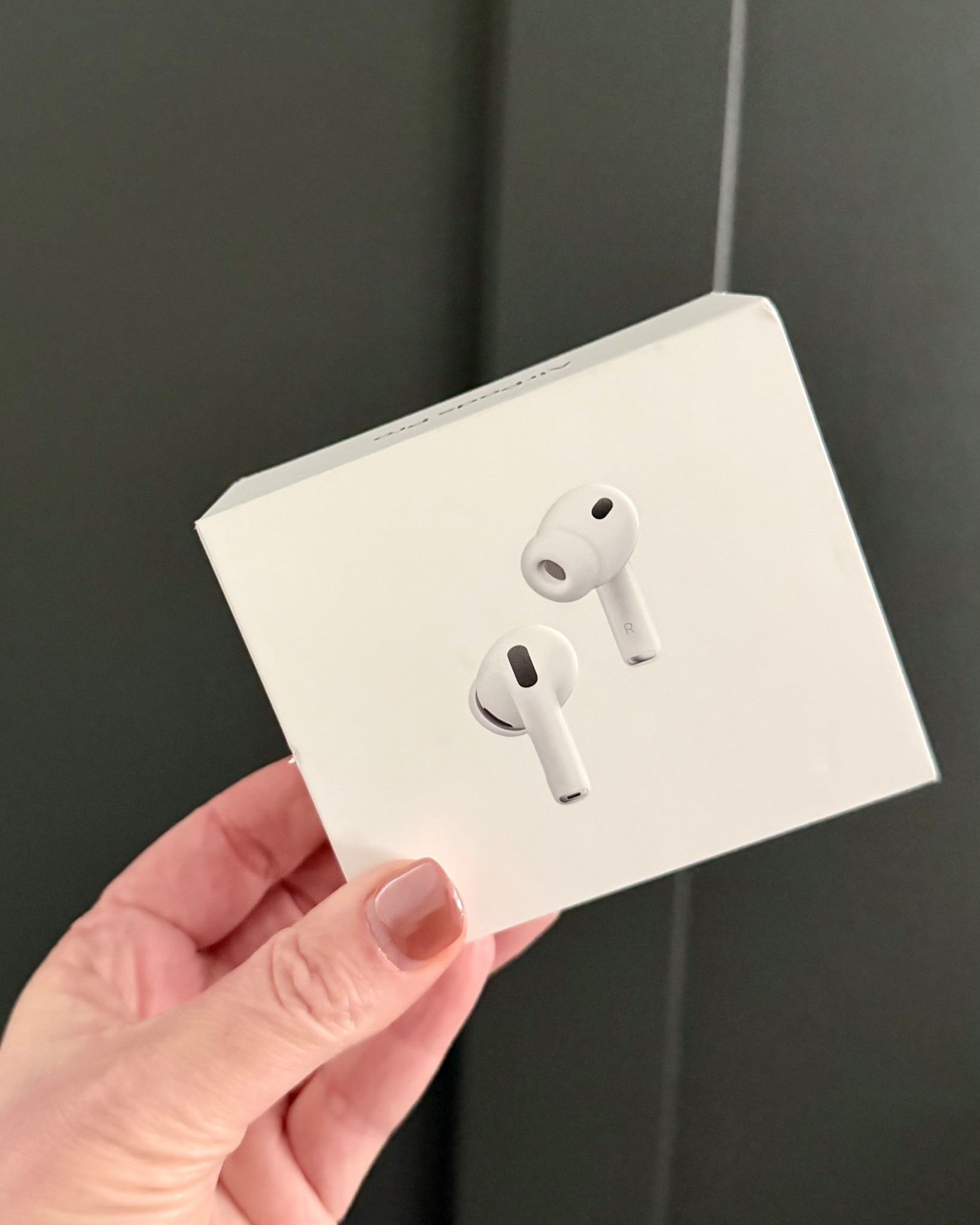 🔥 AirPod Pro 3’s + AirPod 4’s back down to their Black Friday price! I wouldn’t wait on these, they’re unlikely to go lower! Availability may vary regionally!

#LTKmomlife #LTKGiftGuide #LTKSaleAlert