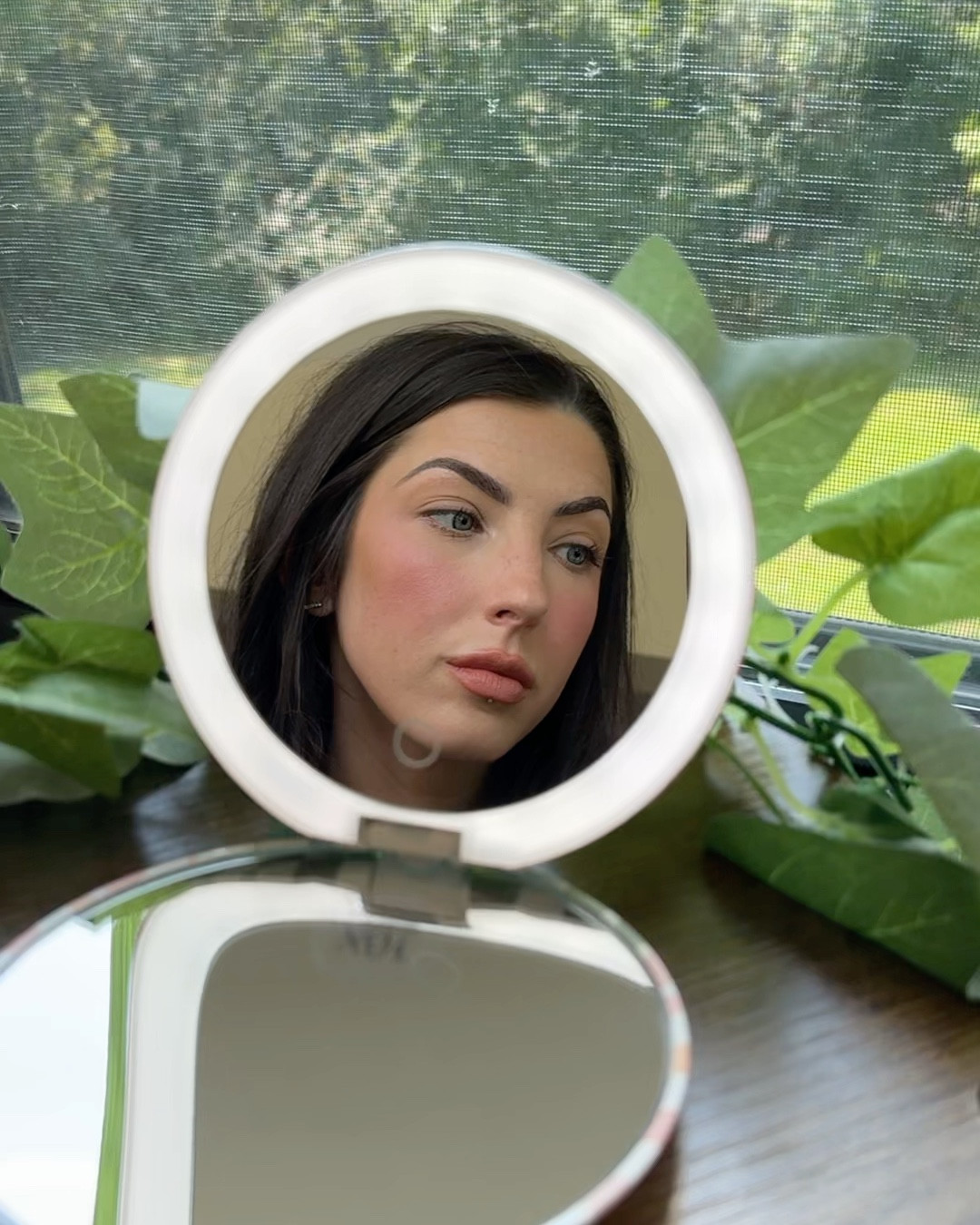 The BEST travel mirror. The quality and clarity is insane and there are three different lightening options you can dim or brighten #ltk

#LTKStyleTip #LTKBeauty #LTKVideo