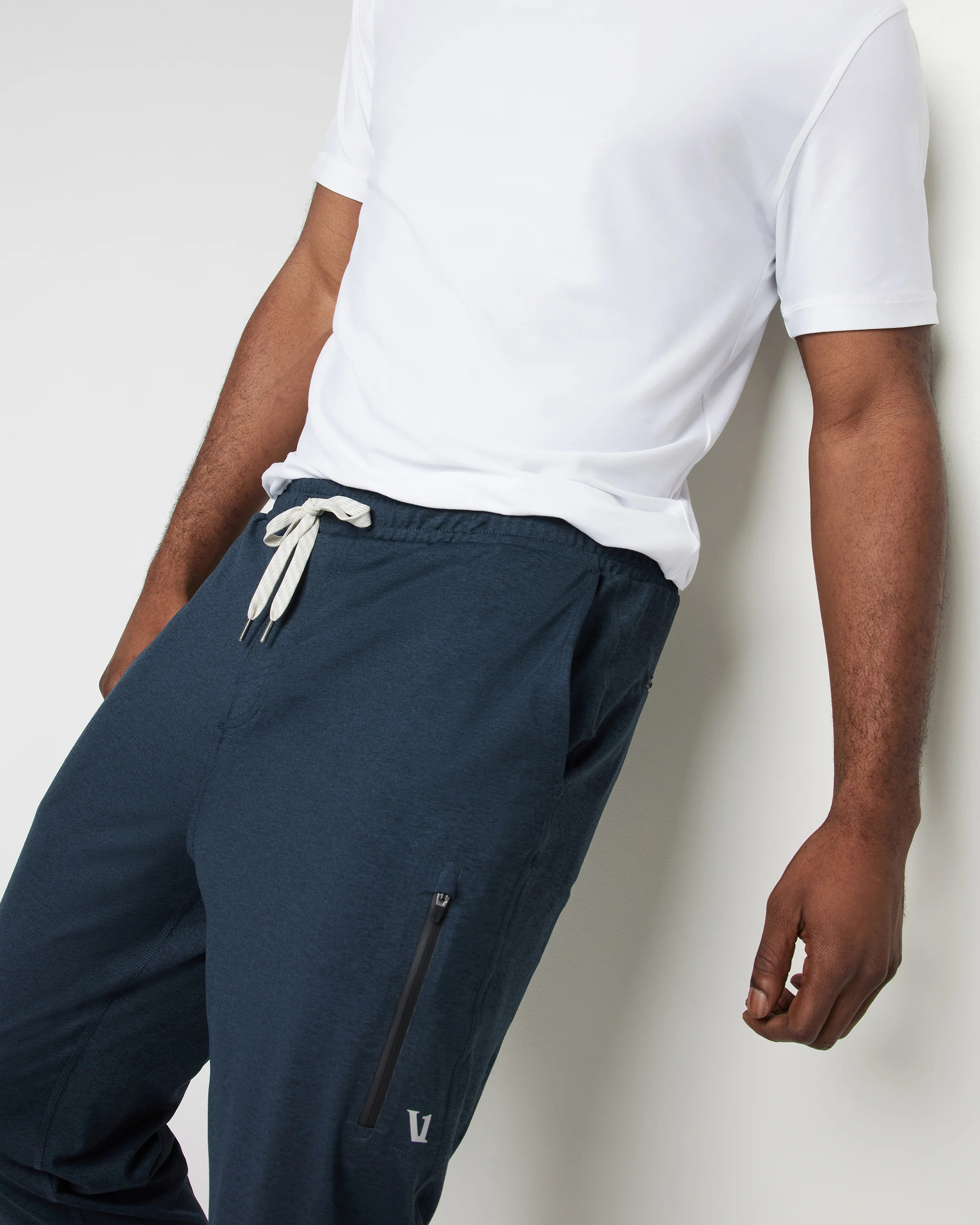Sunday Performance Jogger | Men's Black Joggers | Vuori | Vuori Clothing (US & Canada)